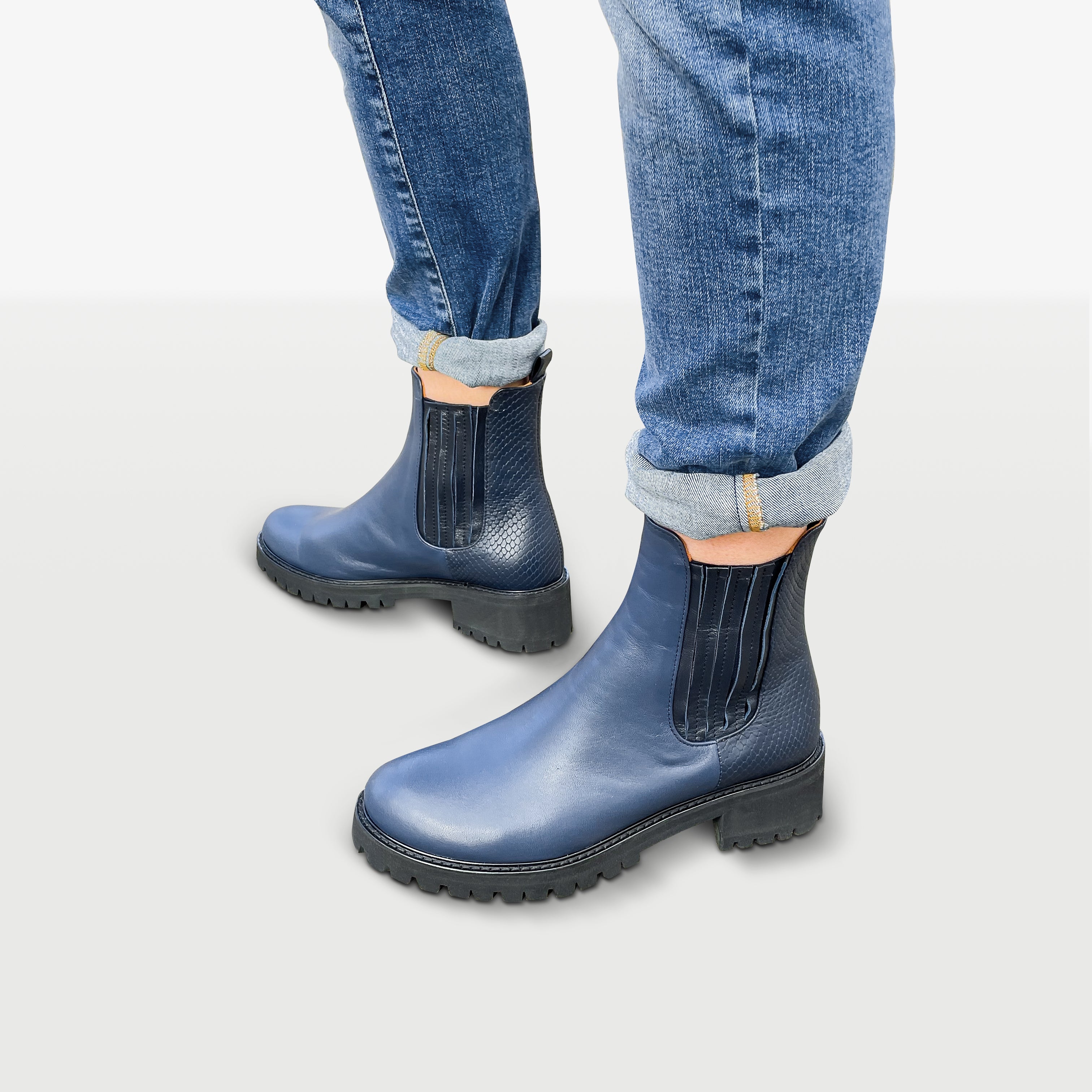 Lamont Chelsea Boots for Men & Women - Waterproof Leather Ankle Boots with Elastic Side Gussets - Stylish & Comfortable for Casual, Work, and Outdoor Wear