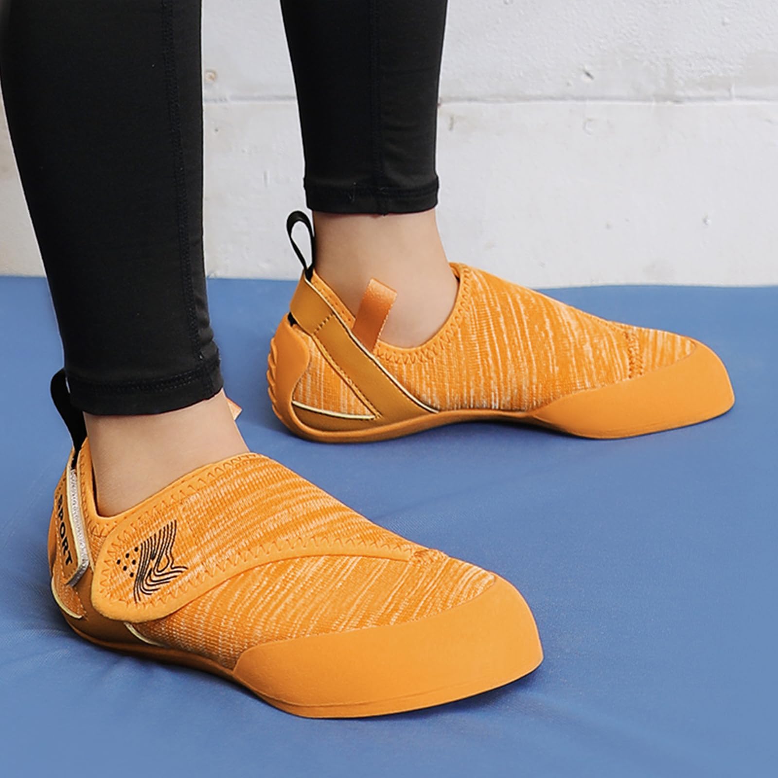**Women's Non-Slip Rock Climbing Shoes – Breathable Mesh Indoor Climbing Sneakers for Bouldering & Gym Training | Perfect for Climbing Gyms, Outdoor Adventures & Fitness Workouts**