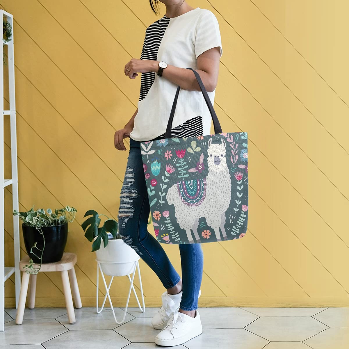 SUABO Large Llama Print Canvas Tote Bag for Women - Reusable Grocery Shopping Bag, Casual Shoulder Handbag for Outdoor, Beach, Travel & Daily Use