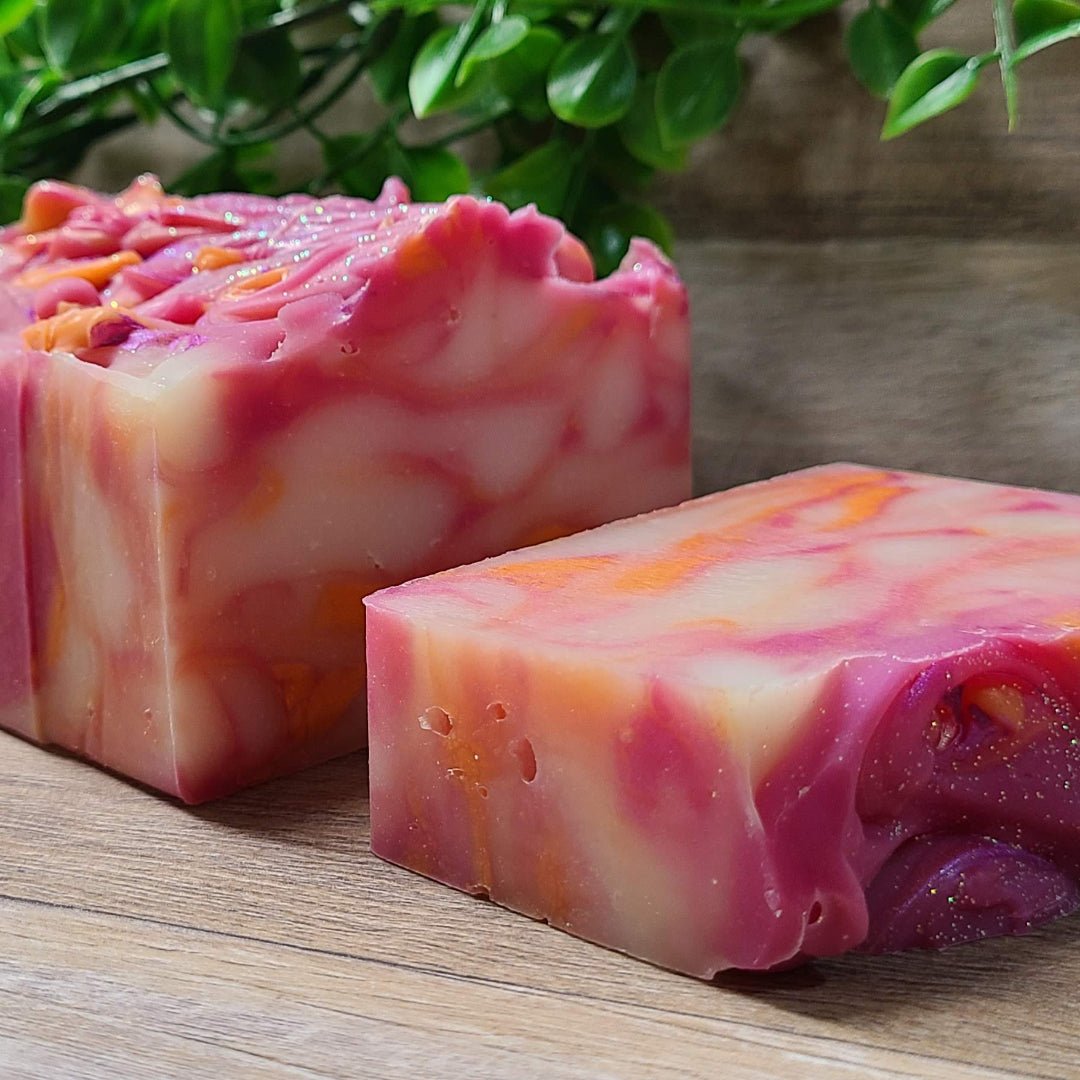Organic Handmade Soap Bar - Natural Ingredients for Sensitive Skin - Lavender & Shea Butter - Perfect for Daily Cleansing, Gift Sets & Spa Days
