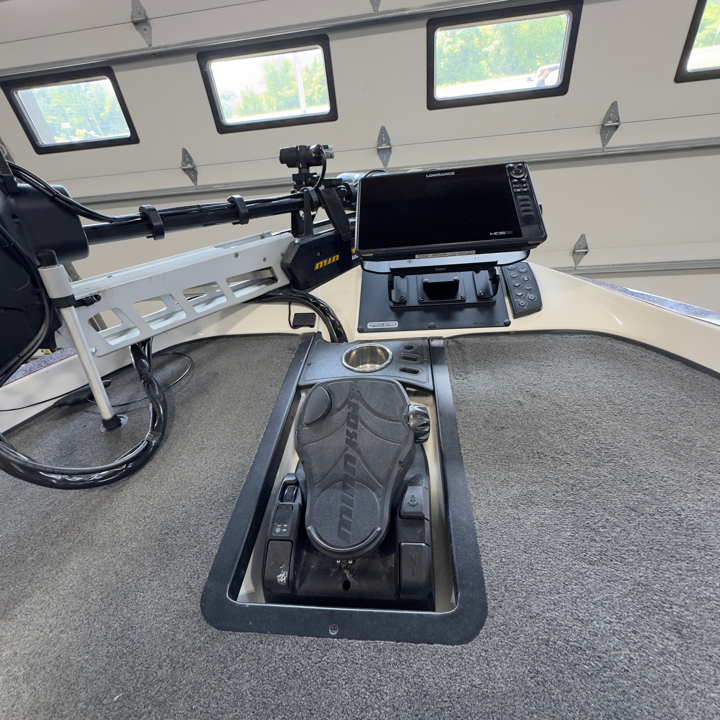 H.O.E. Single Bow Mount System for Ranger C Series Boats (2013-2021) - Perfect for Fishing and Water Sports Accessories