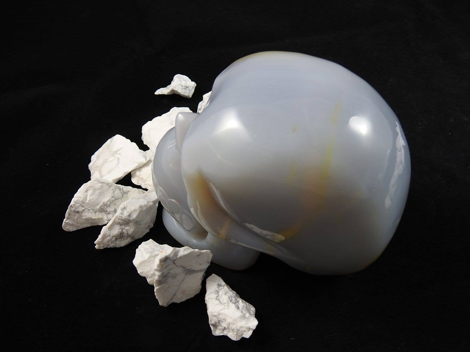 Banded Agate Crystal Skull - Natural Healing Stone for Meditation & Decor | Unique Home Office Display, Spiritual Gift & Energy Healing Tool