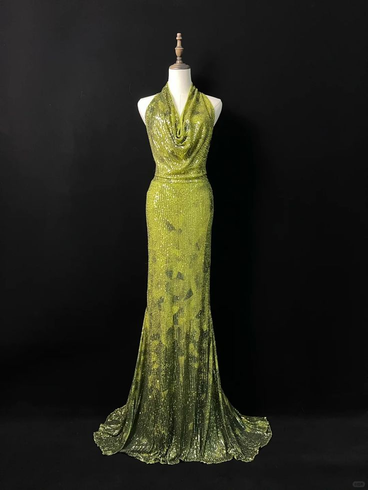 Elegant Green Halter Sequins Backless Prom Dress Mermaid Long Evening Gown J6726 - Perfect for Homecoming, Prom Night, and Formal Events