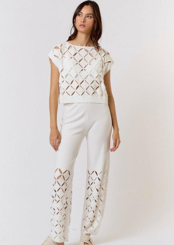 Off White Cut Out Detail Sweater Top for Women - Trendy Knit Pullover for Casual Outings, Date Nights & Fall Layering