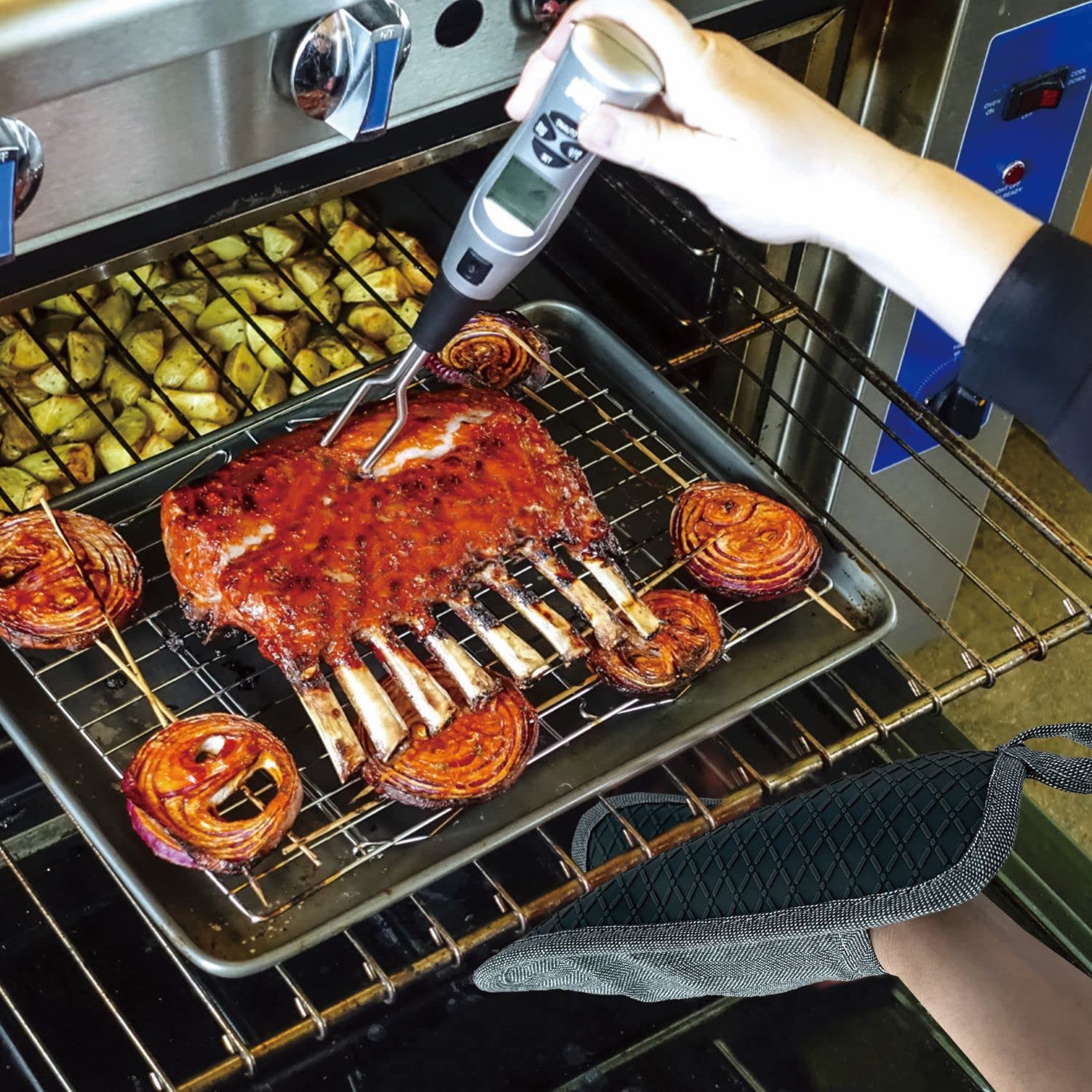 Heat Resistant Silicone Pot Holders Set of 3 - Non-Slip Kitchen Gloves for Cooking, Baking & BBQ (500℉ Safe) - Microwave & Machine Washable - Perfect for Grilling, Baking & Hot Dish Handling (Gray)