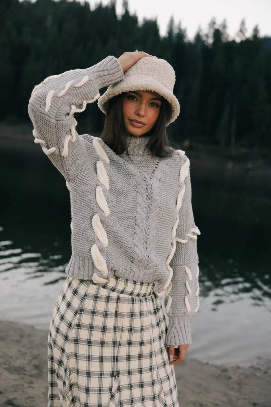Norem Turtleneck Sweater for Women - Soft Winter Knit Pullover, Warm High Neck Long Sleeve Top (Perfect for Office, Casual Outfits & Holiday Season)
