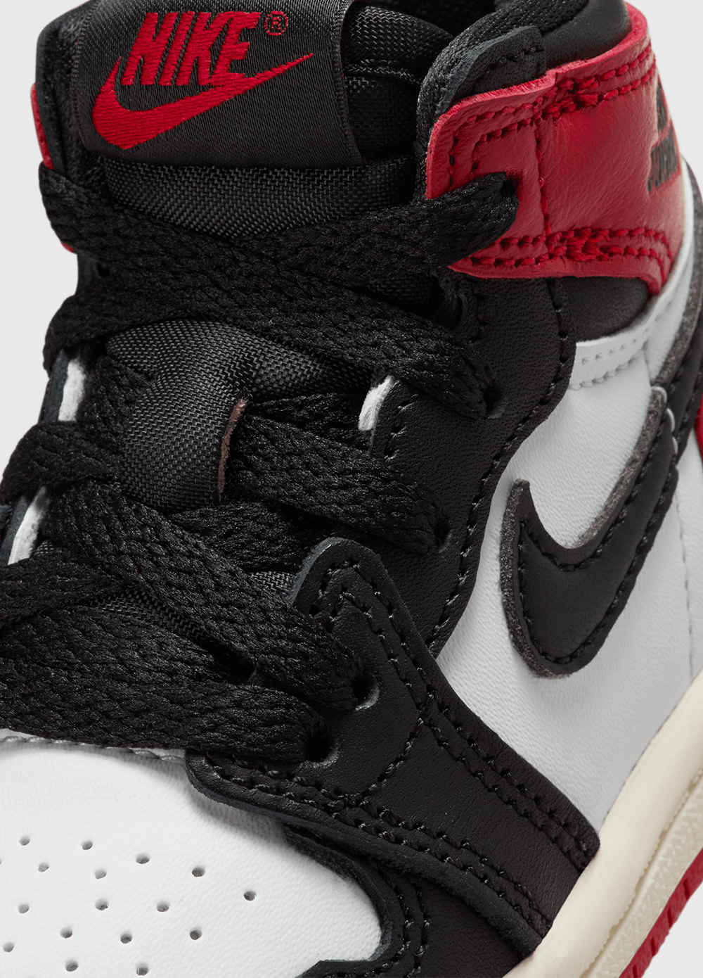 Air Jordan 1 Retro High OG 'Black Toe Reimagined' Sneakers - Men's Basketball Shoes, Authentic Retro Style for Streetwear & Sneaker Collectors - Perfect for Casual Wear, Sports & Fashion Outfits