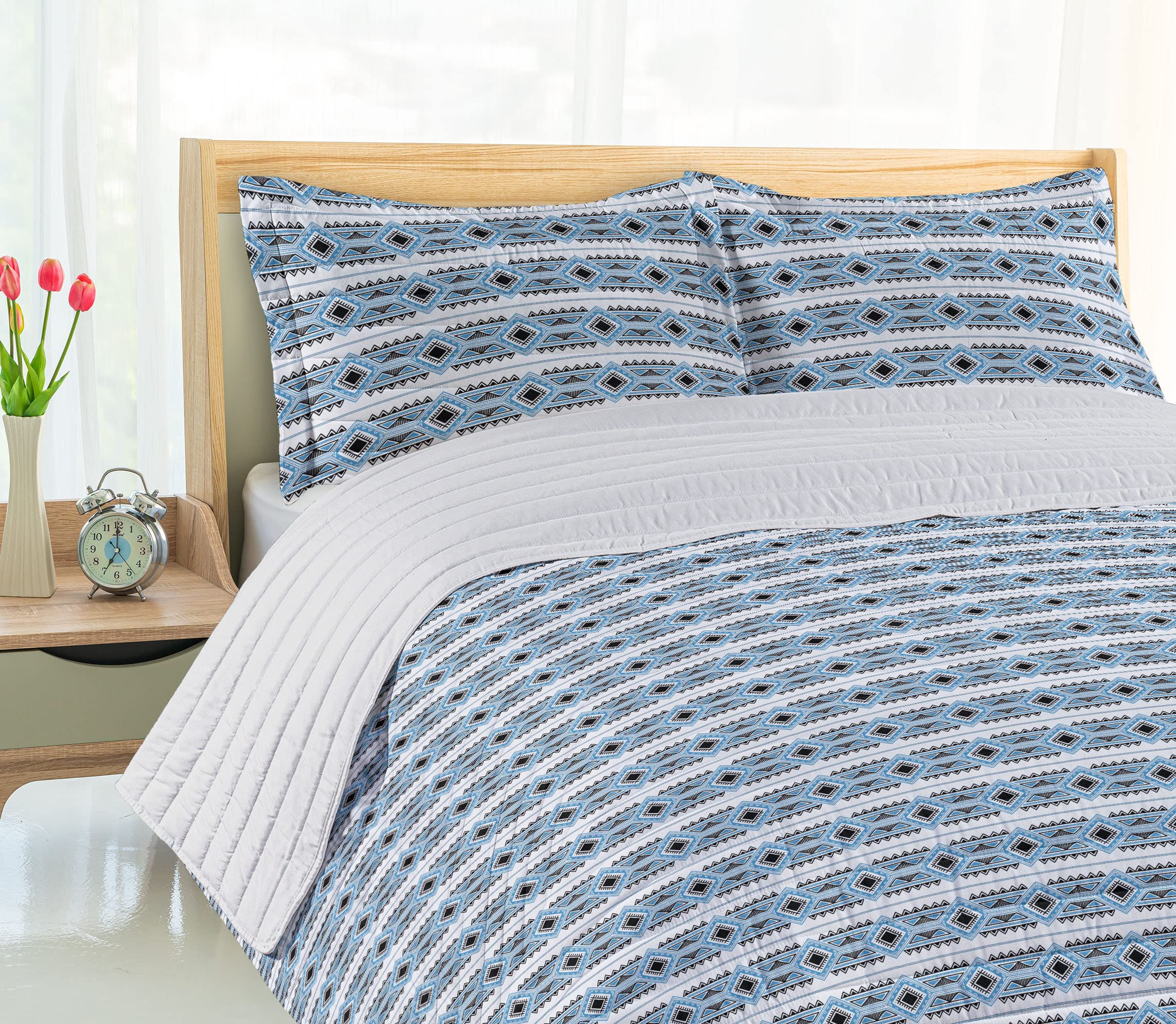 Ambesonne Tribal Microfiber Bedspread Set - Prehistoric Geometric Design with Ethnic Vibes | Soft King Size Bedding Set with Pillow Shams & Comforter in Sea Blue & Charcoal Grey | Perfect for Boho Bedroom Decor, Guest Rooms & Cozy Home Styling