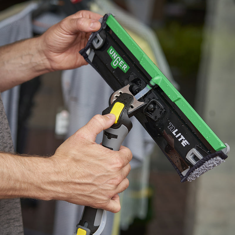 Unger nLITE PowerPad Complete Window Cleaning Kit - Professional Squeegee with Ergonomic Handle for Streak-Free Glass - Perfect for Home, Office, and Commercial Use