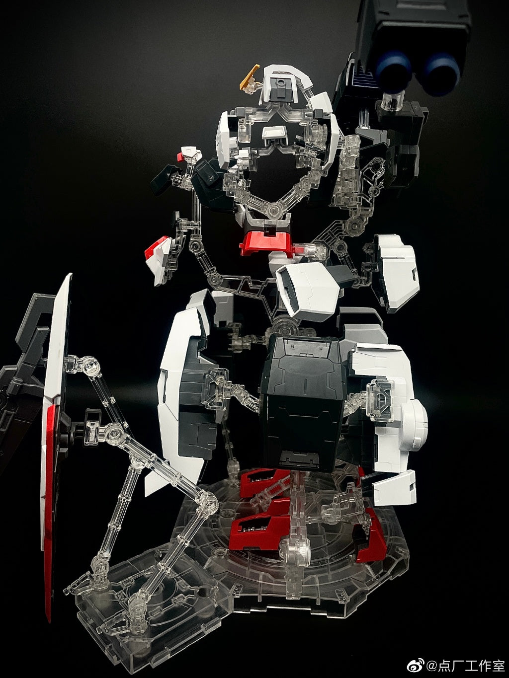 1/100 MG Gundam Virtue Model Kit with DOT Workshop Armor Display Stand - Perfect for Gundam Collectors & Anime Figure Display