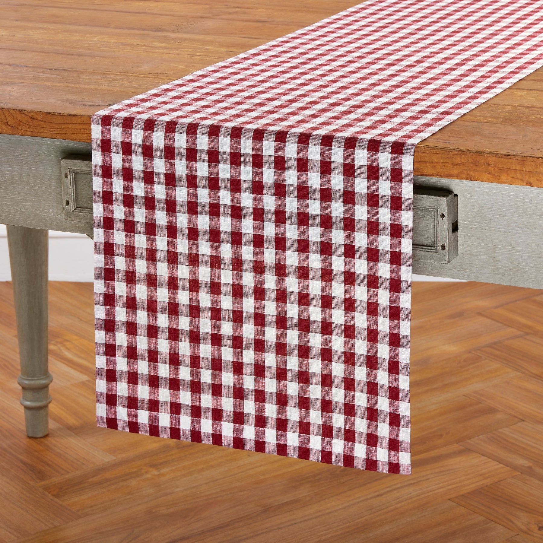 Stylish Gingham Table Runner for Dining Room Decor - Perfect for Farmhouse, Rustic, and Country Style Tables