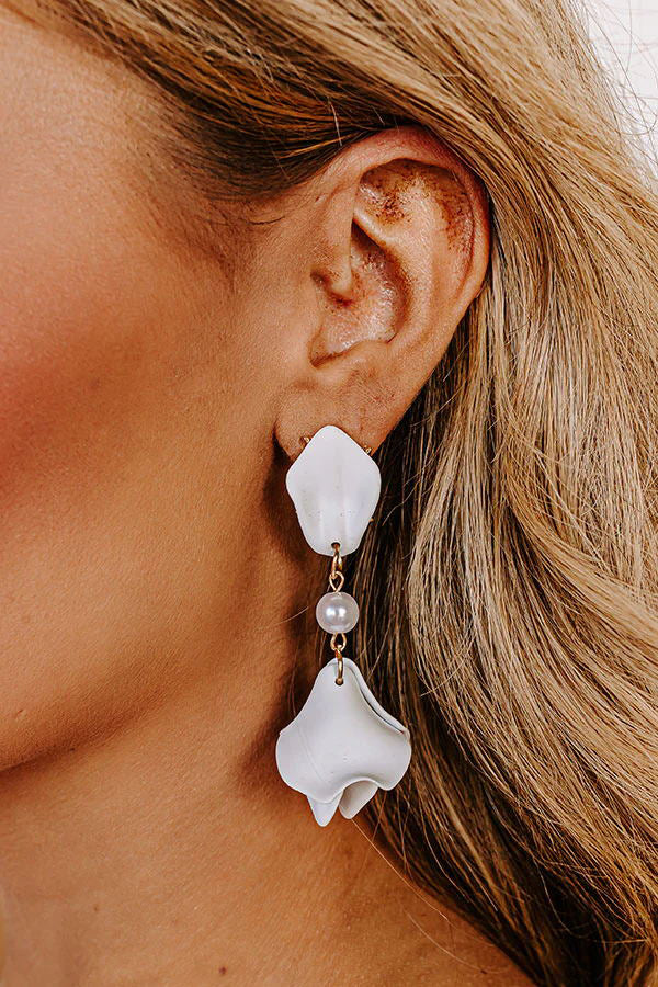 Elegant Pearl Flower Earrings for Women - Romantic Dainty Floral Jewelry Gift for Her - Perfect for Weddings, Anniversaries & Special Occasions