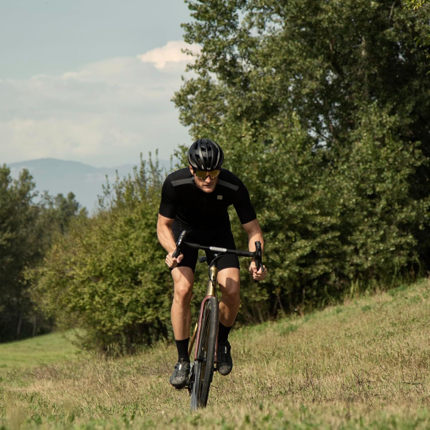 Selle Italia X-Bow Superflow Bike Saddle - Lightweight Alloy FeC Frame, Anatomical Cutout for Enduro, E-Bike & E-Mountain Bike | Perfect for Trail Riding & Off-Road Cycling