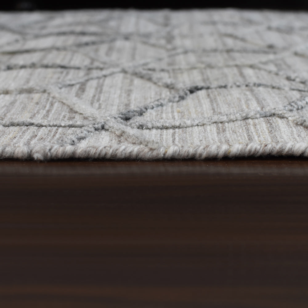 Hand Woven Arrowhead Design Area Rug - Boho Chic Home Decor for Living Room, Bedroom & Office