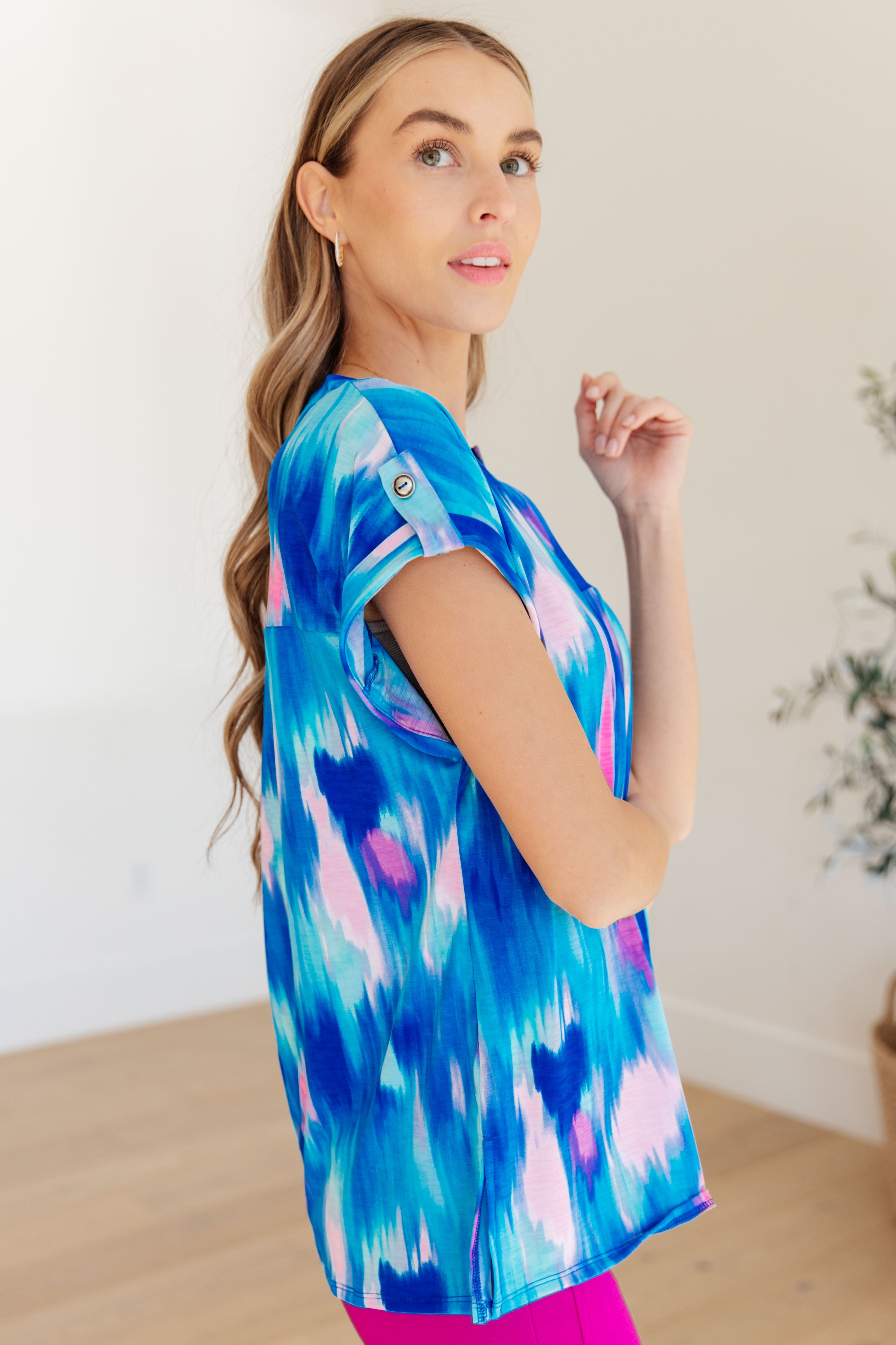 Lizzy Cap Sleeve Top - Floral Print Women's Blouse for Casual Wear, Office & Date Night | Royal Brush Strokes Design