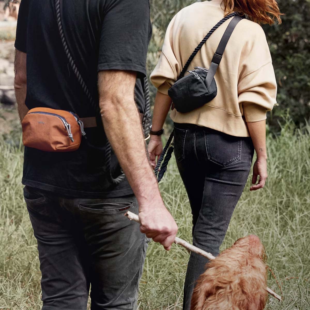 Bellroy Venture Hip Pack 1.5L - Water-Resistant Waist Bag for Travel, Hiking & Everyday Use - Compact Crossbody Fanny Pack with Adjustable Strap (Black)