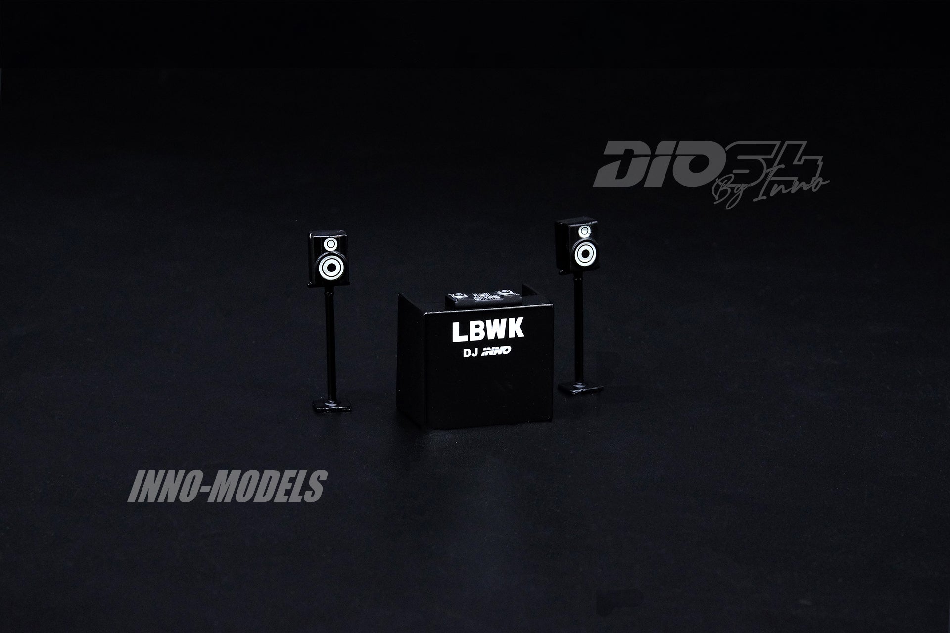 INNO Models 1:64 Scale Liberty Walk Porsche 997 LBWK Chrome Finish Diecast Car with Figure Set - Perfect for Collectors, Display Cases, and Diorama Scenes