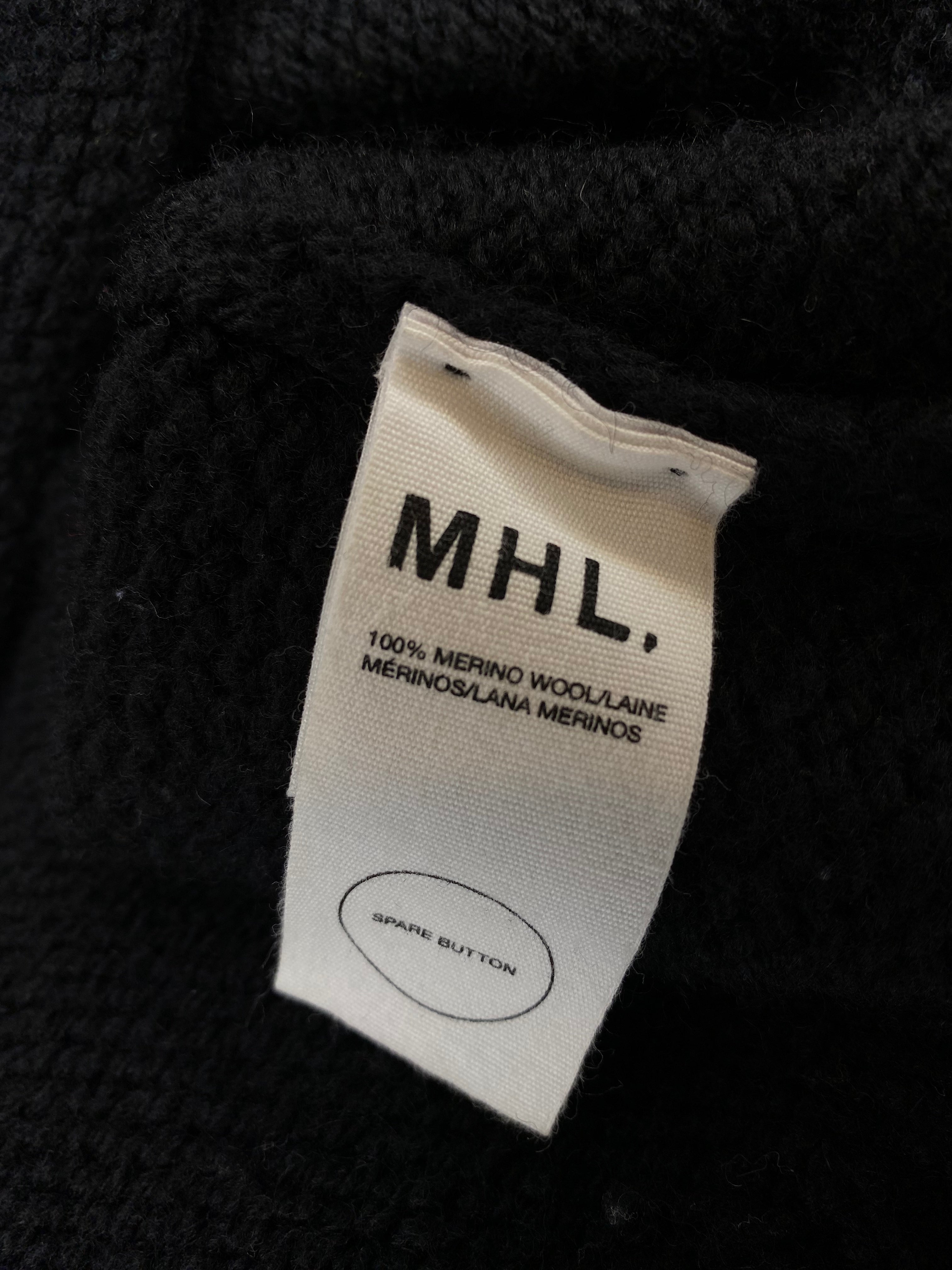 Black Wool V-Neck Sweater for Men - Soft & Warm Winter Pullover - Perfect for Casual Wear, Office & Outdoor Activities