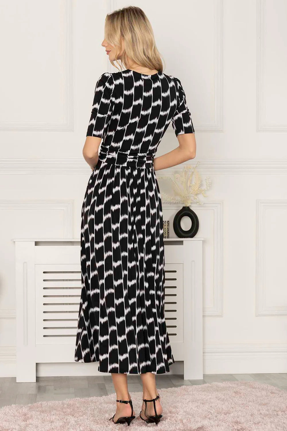AKAYLA Jersey Maxi Dress - Black Geometric Print | Flowy Long Summer Dress for Women | Perfect for Beach, Vacation & Casual Outings