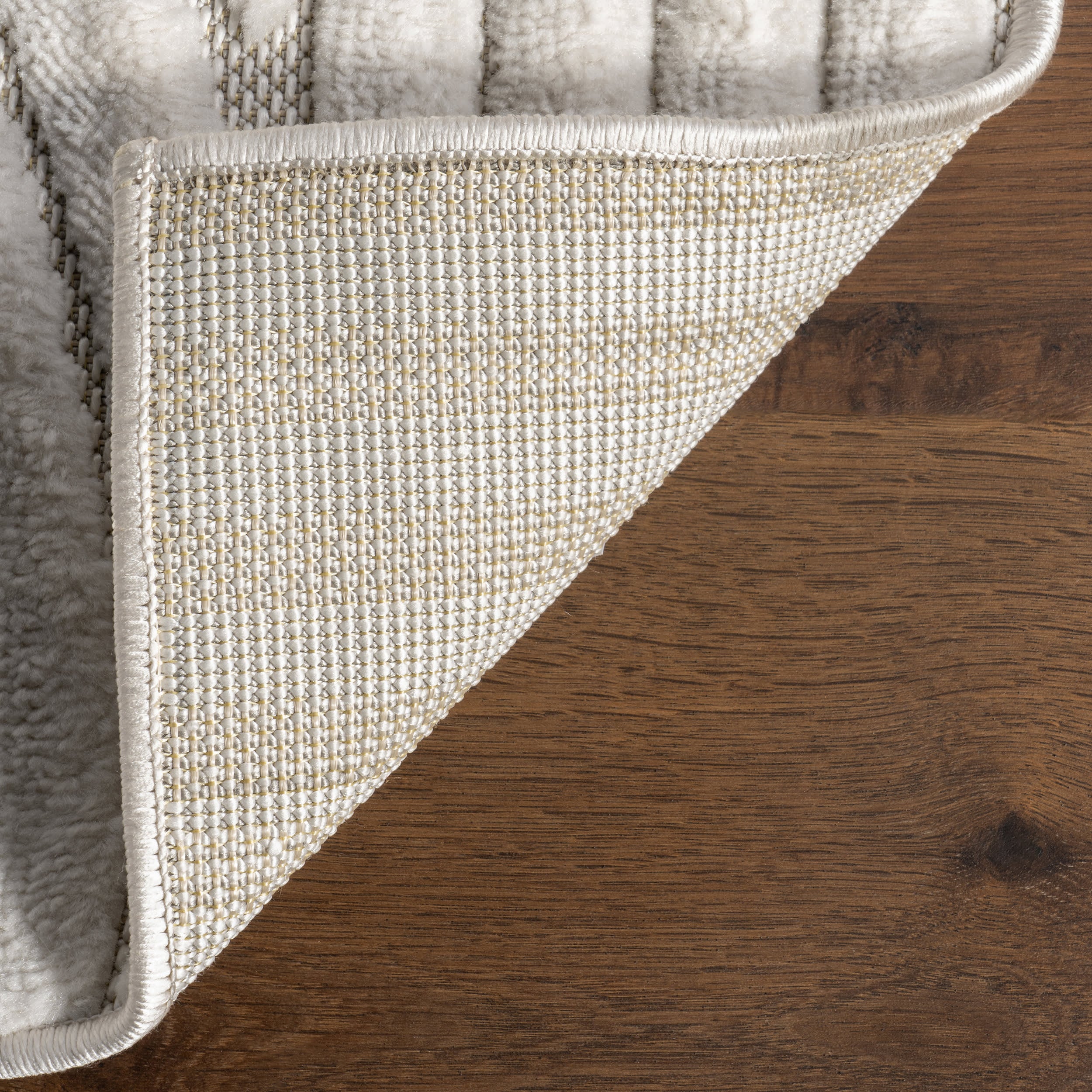 Tana Geometric Indoor/Outdoor Area Rug in Cream - Perfect for Living Room, Patio & Bedroom Decor