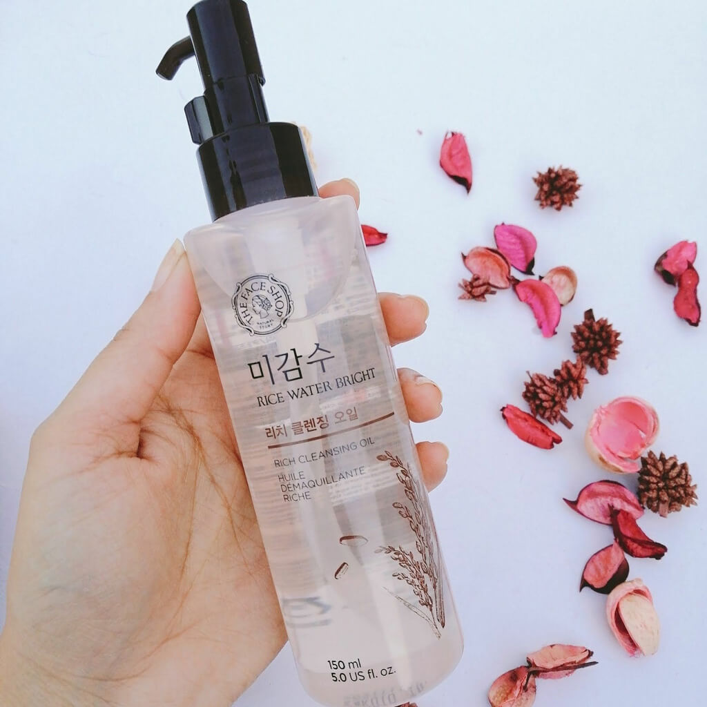 THE FACE SHOP Rice Water Bright Light Cleansing Oil 150ml | Hydrating Facial Cleanser for Glowing Skin | Perfect for Daily Makeup Removal & Deep Cleansing Routine