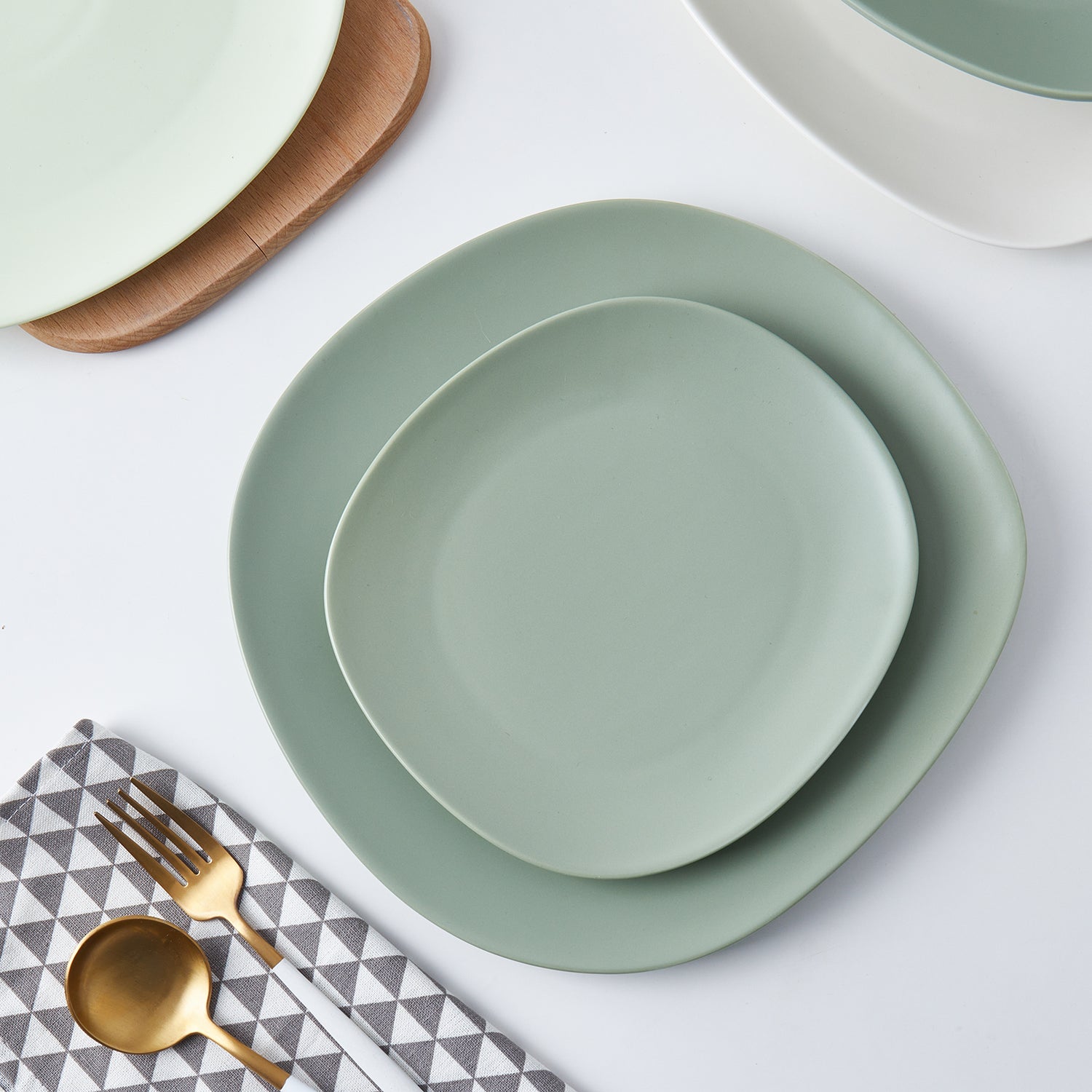 Delilah Porcelain Salad Plate Set of 6 - Elegant Dinnerware for Fine Dining, Parties & Home Decor | Dishwasher Safe & Chip Resistant