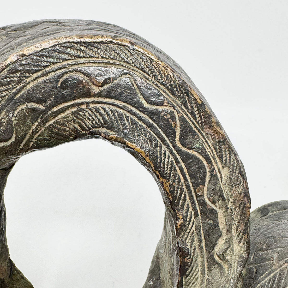 Antique Style Carved Scroll Bookends - Heavy Duty Decorative Bookends for Shelves, Perfect for Home Office, Library, and Bookshelf Organization