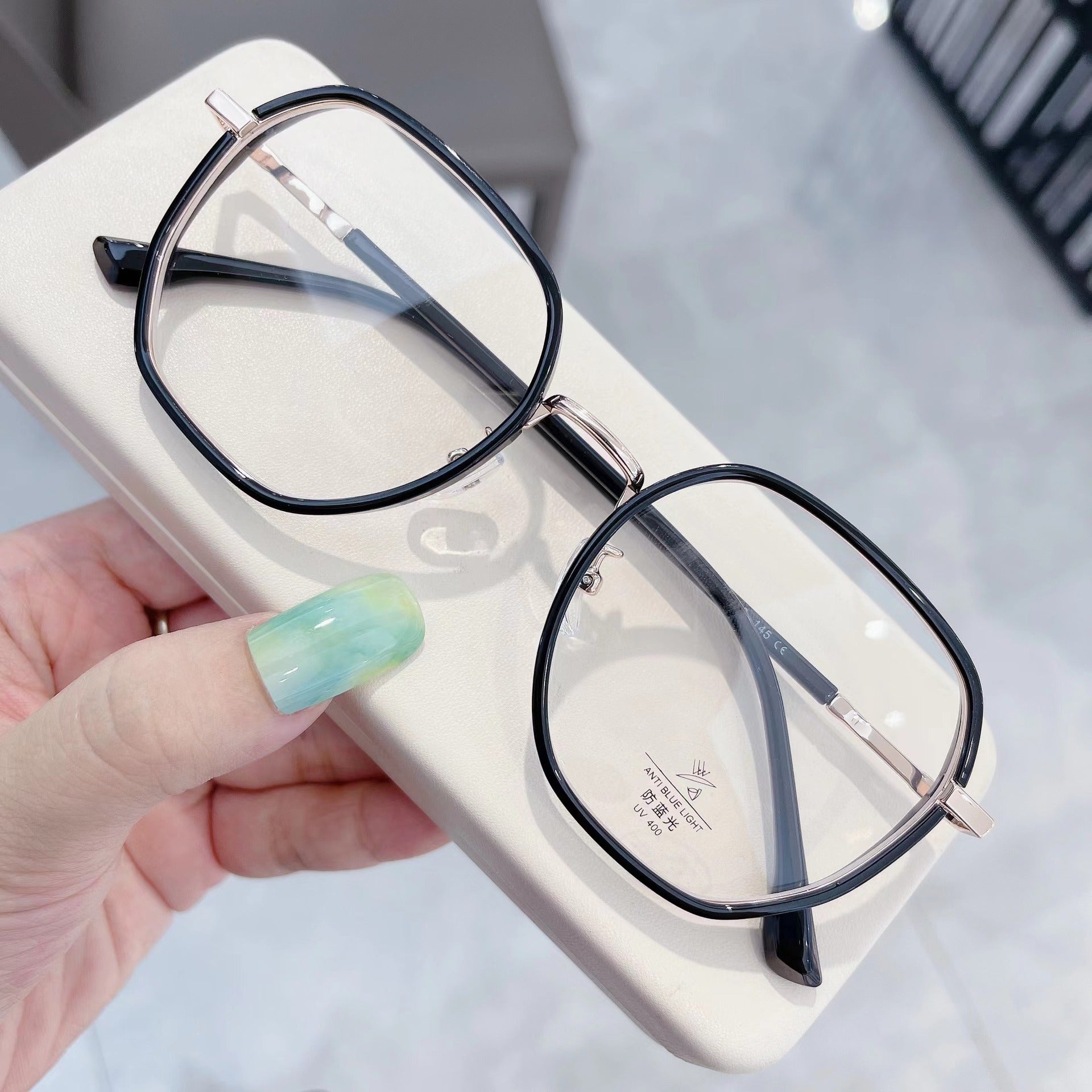 Stylish Geometric Metal Eyeglass Frames M2857 - Trendy Unisex Glasses for Work, Reading & Fashion Accessories