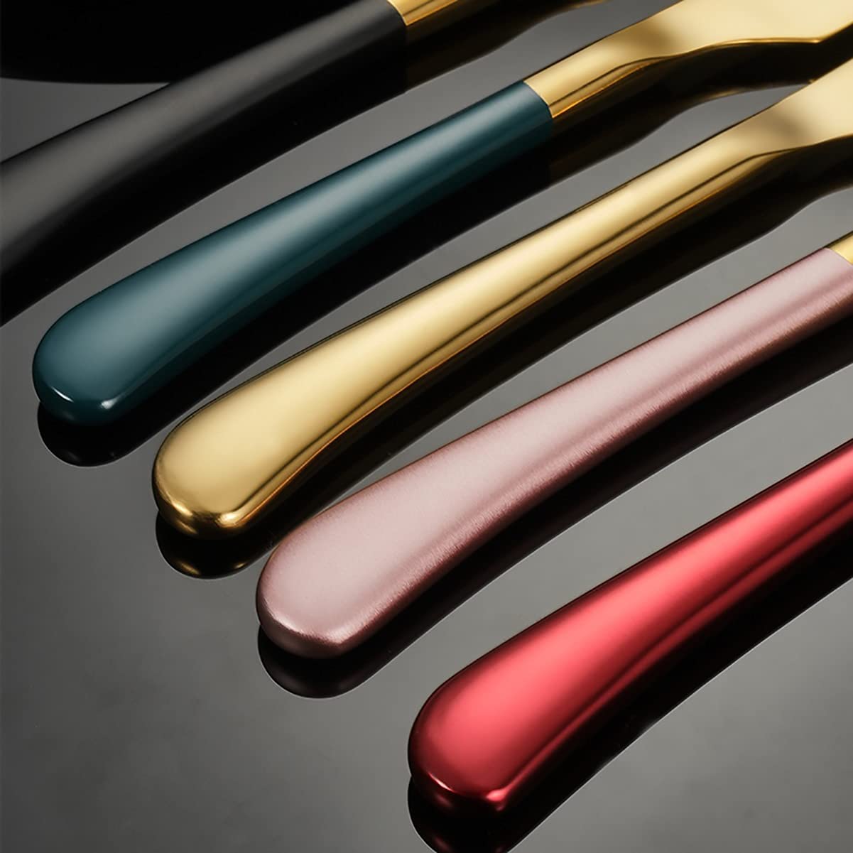 Premium 6-Piece Steak Knife Set - Stainless Steel Serrated Blades, Ergonomic Handles for Effortless Cutting - Ideal for Restaurants, BBQs, Dinner Parties & Home Kitchen Use (Red Gold)
