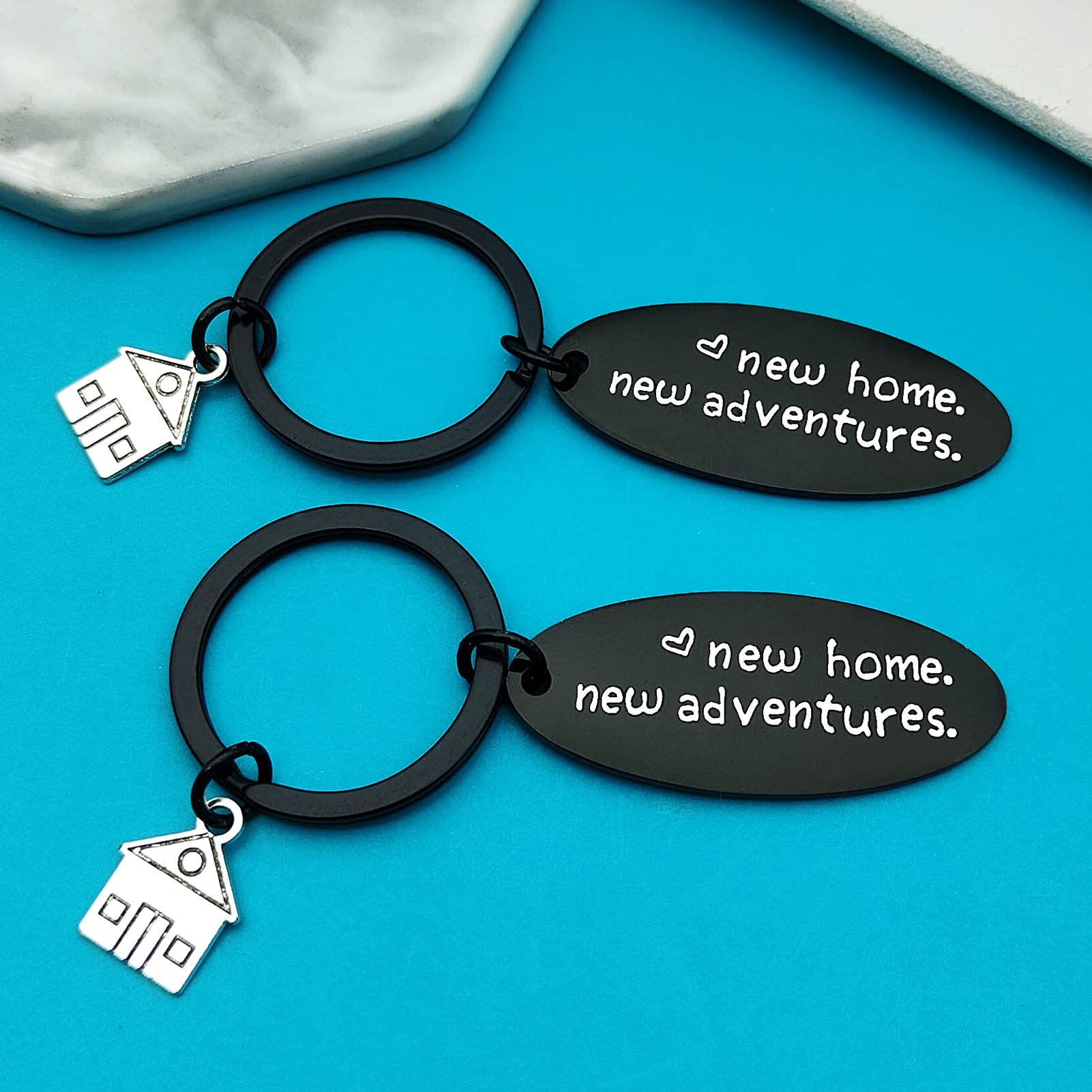Xiahuyu New Home Keychain - Housewarming Gift for New Homeowners, First Home & Moving In Present - Perfect for House Keys, Welcome Gifts & New Home Decor