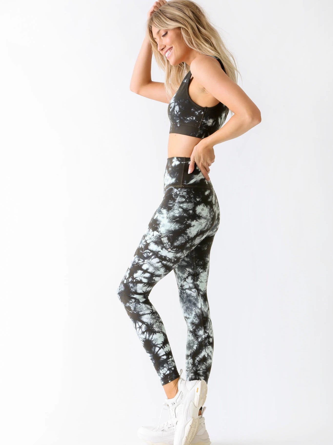 Naomi Women's Comfort Wireless Bra - Seamless Support for Yoga, Workout & Everyday Wear