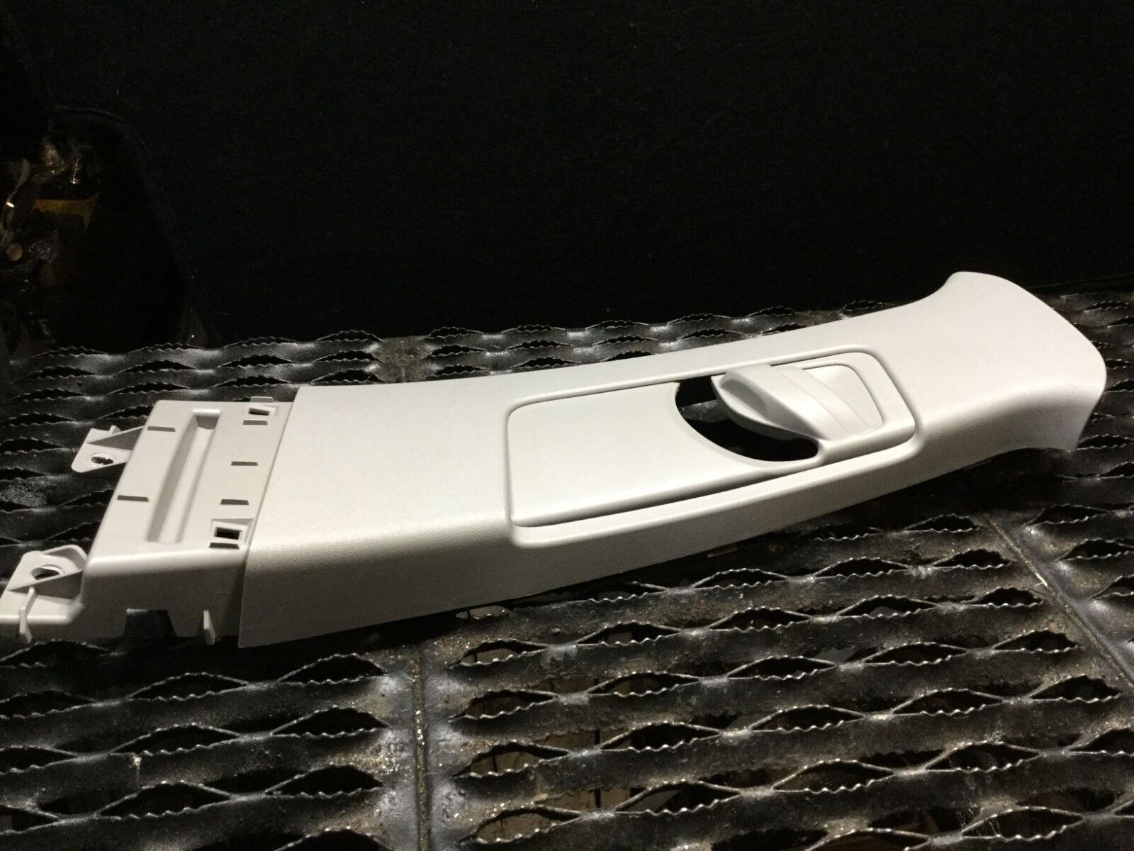 2005-2009 Toyota Prius OEM Left Center Seat Belt Upper B Pillar Trim Replacement Part - Perfect for Car Interior Repair & Safety Upgrade