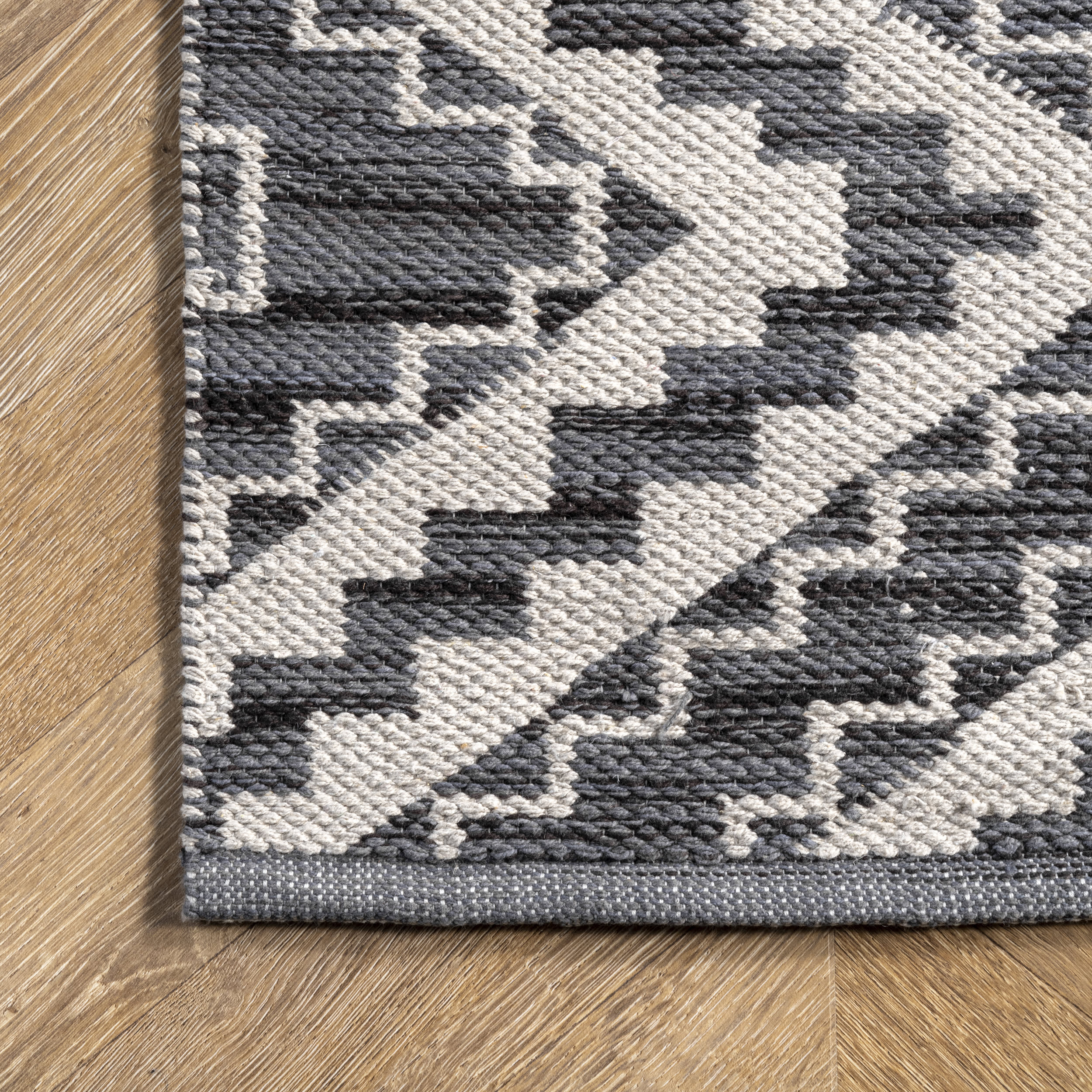 Aztec Trellis Area Rug - Soft Grey Bohemian Design for Living Room, Bedroom & Home Decor | Non-Slip Backing & Easy to Clean