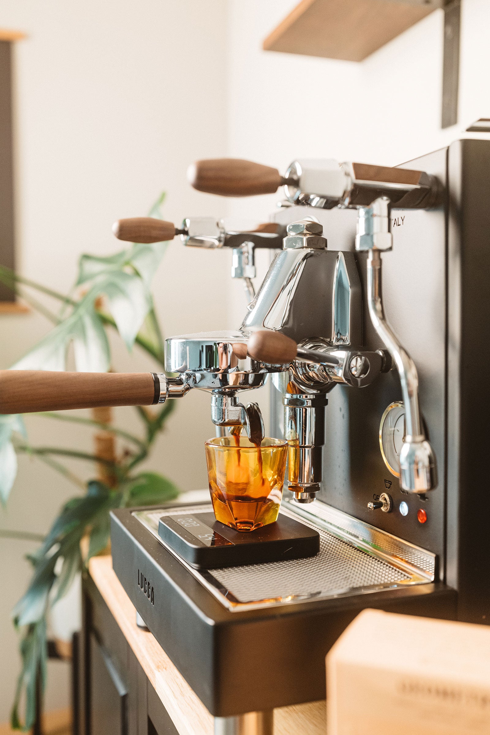 Acaia Lunar Scale - High Precision Coffee Scale for Espresso, Pour Over & Brewing | Perfect for Home Baristas & Coffee Shops