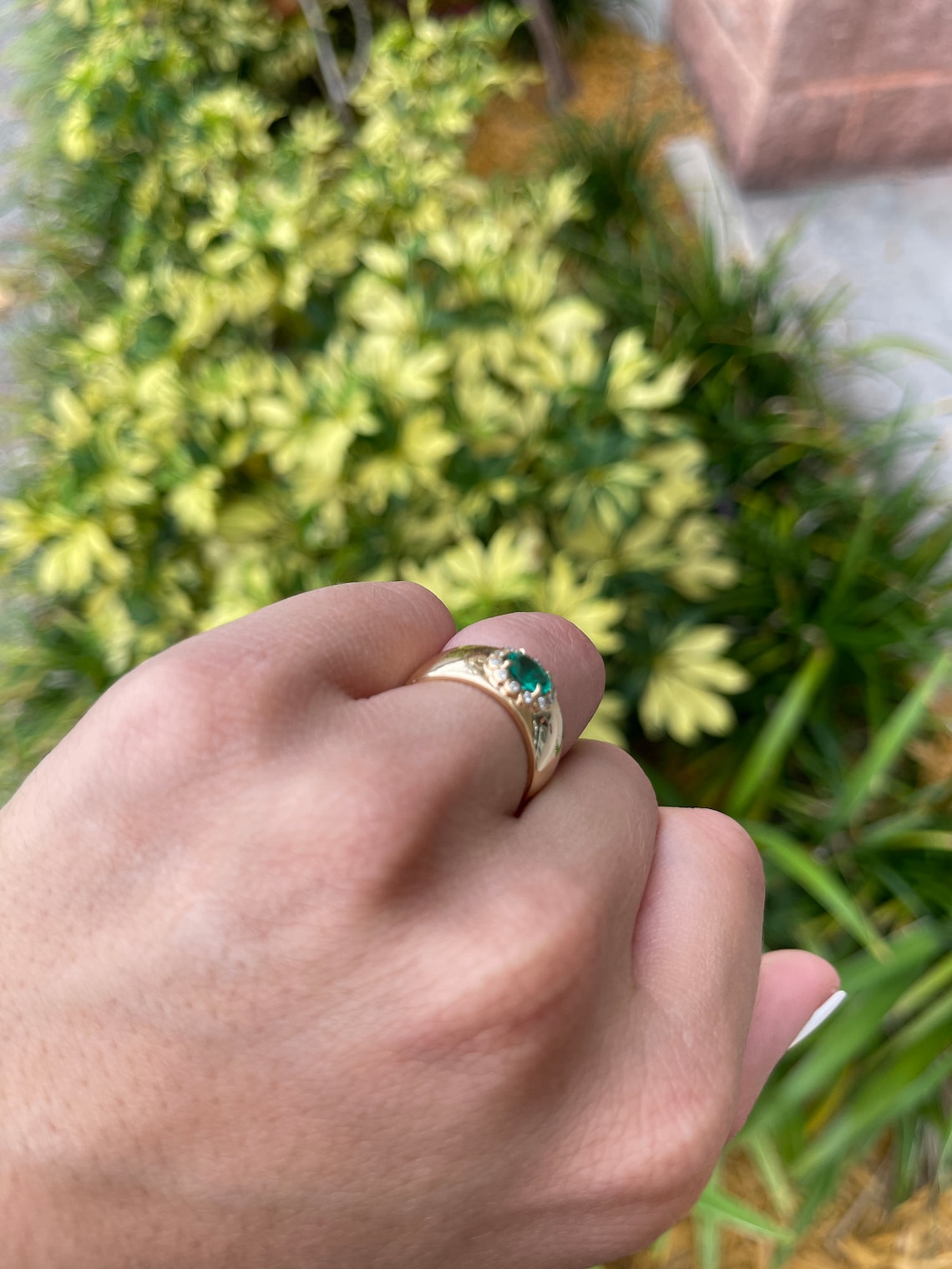 1.08tcw Colombian Emerald Oval Cut Diamond Halo 14K Yellow Gold Ring for Women - Elegant Statement Jewelry for Engagement, Wedding & Special Occasions