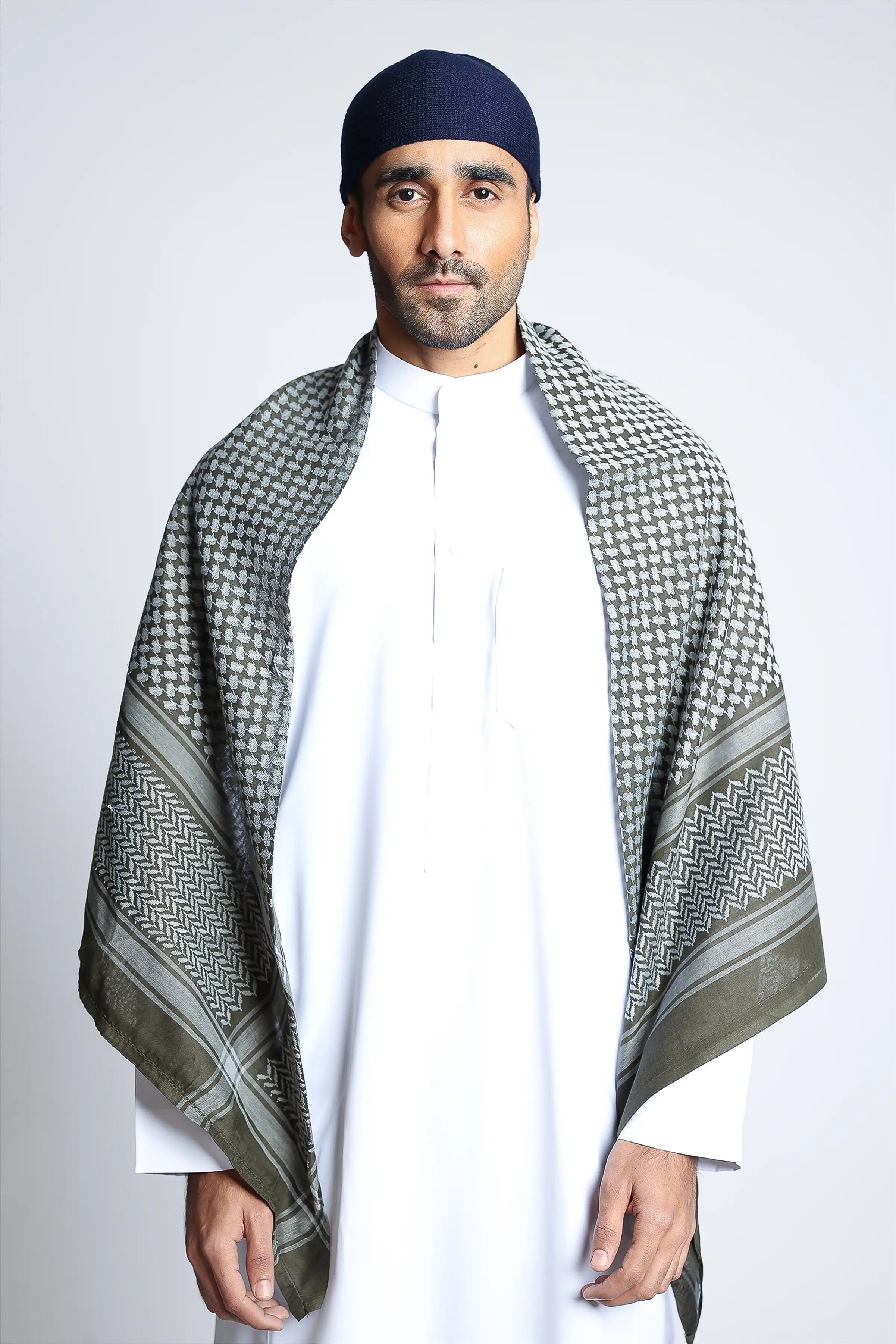 Premium Green Valley with Grey Shemagh Scarf - Authentic Middle Eastern Keffiyeh for Men & Women - Perfect for Outdoor Adventures, Travel, and Fashion Accessories