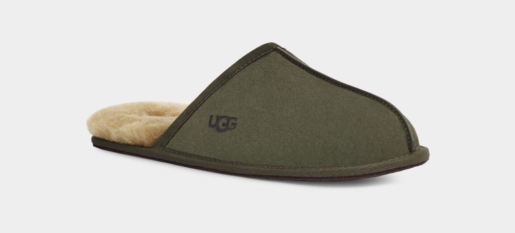 UGG Scuff Slippers for Women - Cozy Indoor/Outdoor House Shoes with Soft Fleece Lining - Perfect for Relaxing at Home, Lounging, and Quick Errands