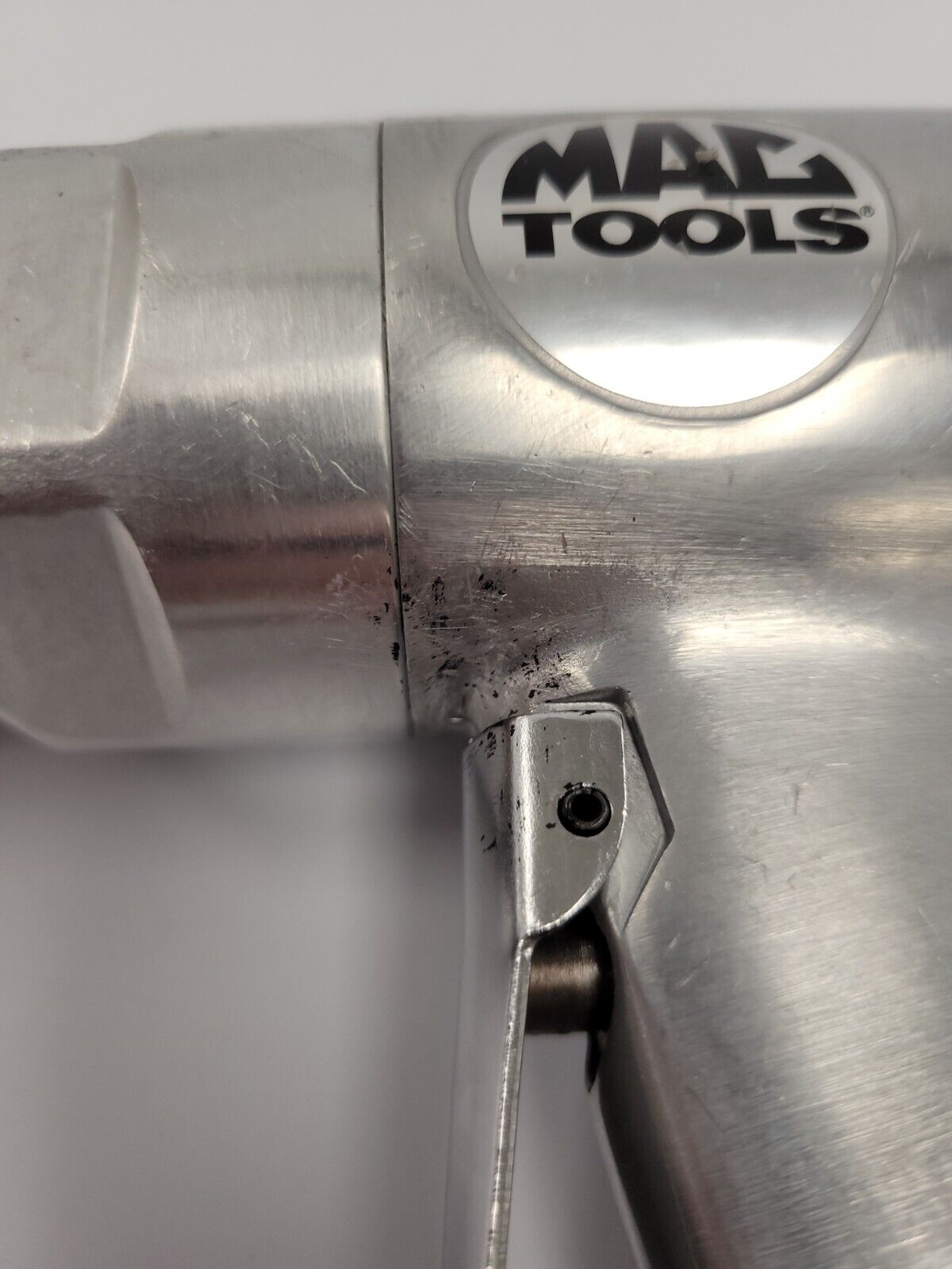 Mac Tools APF600A Punch and Flange Air Tool - Professional Metalworking & Automotive Repair for DIY and Shop Use