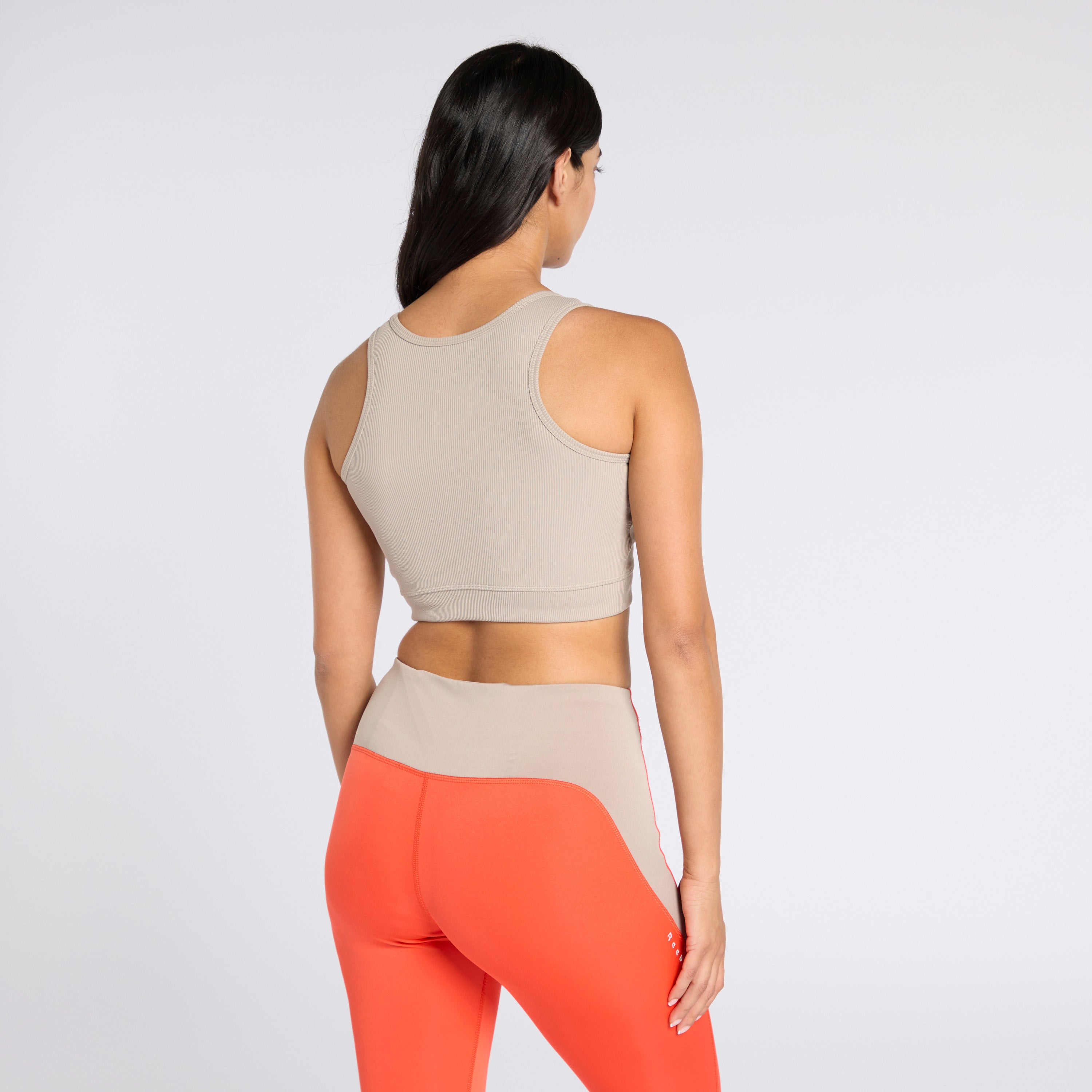 Studio Rib Crop Ash - Trendy Women's Casual Top for Summer Outfits & Streetwear Fashion