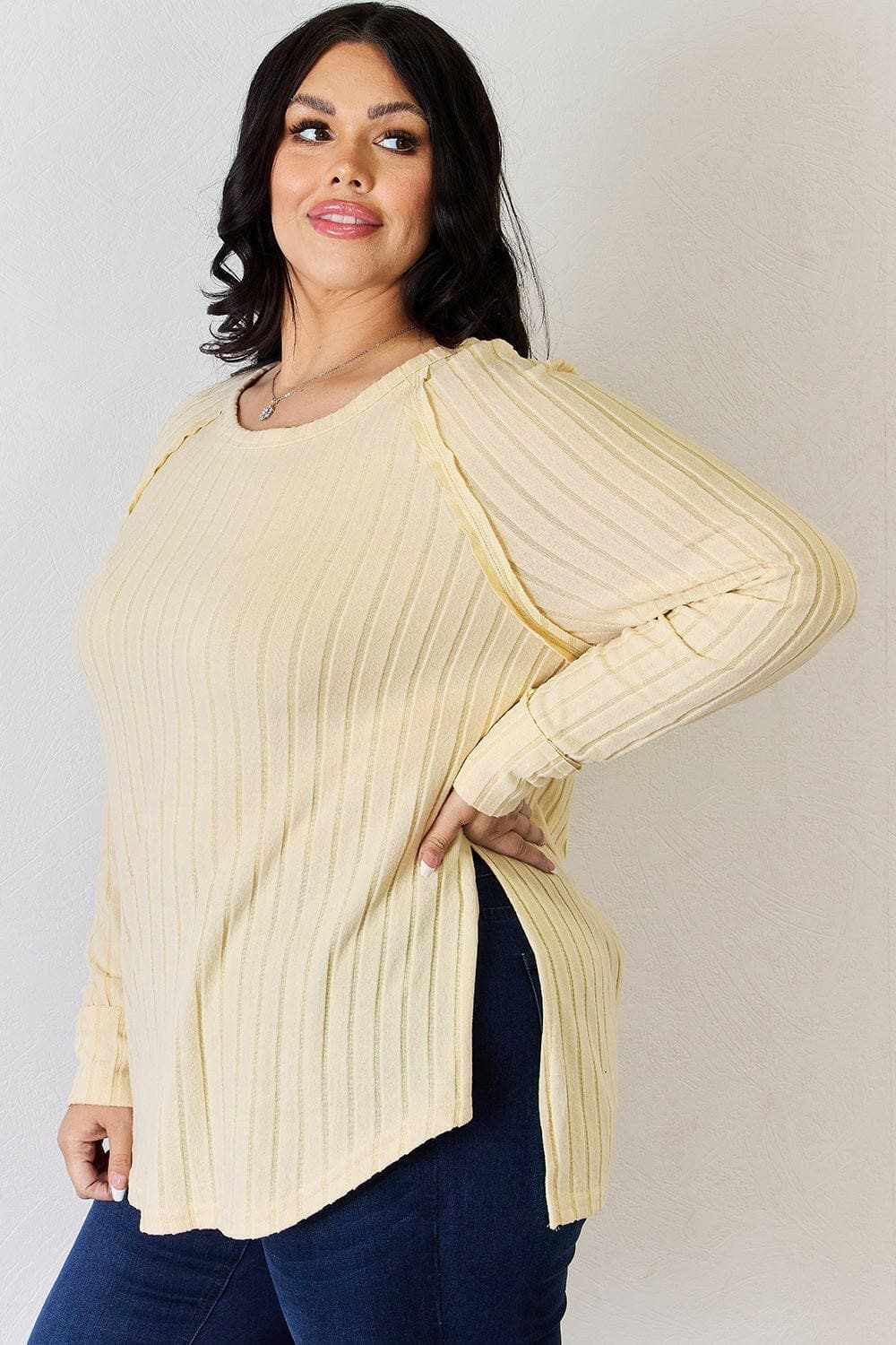 Stylish Ribbed Round Neck T-Shirt for Women - Soft & Comfortable Casual Top for Everyday Wear, Outfits & Layering