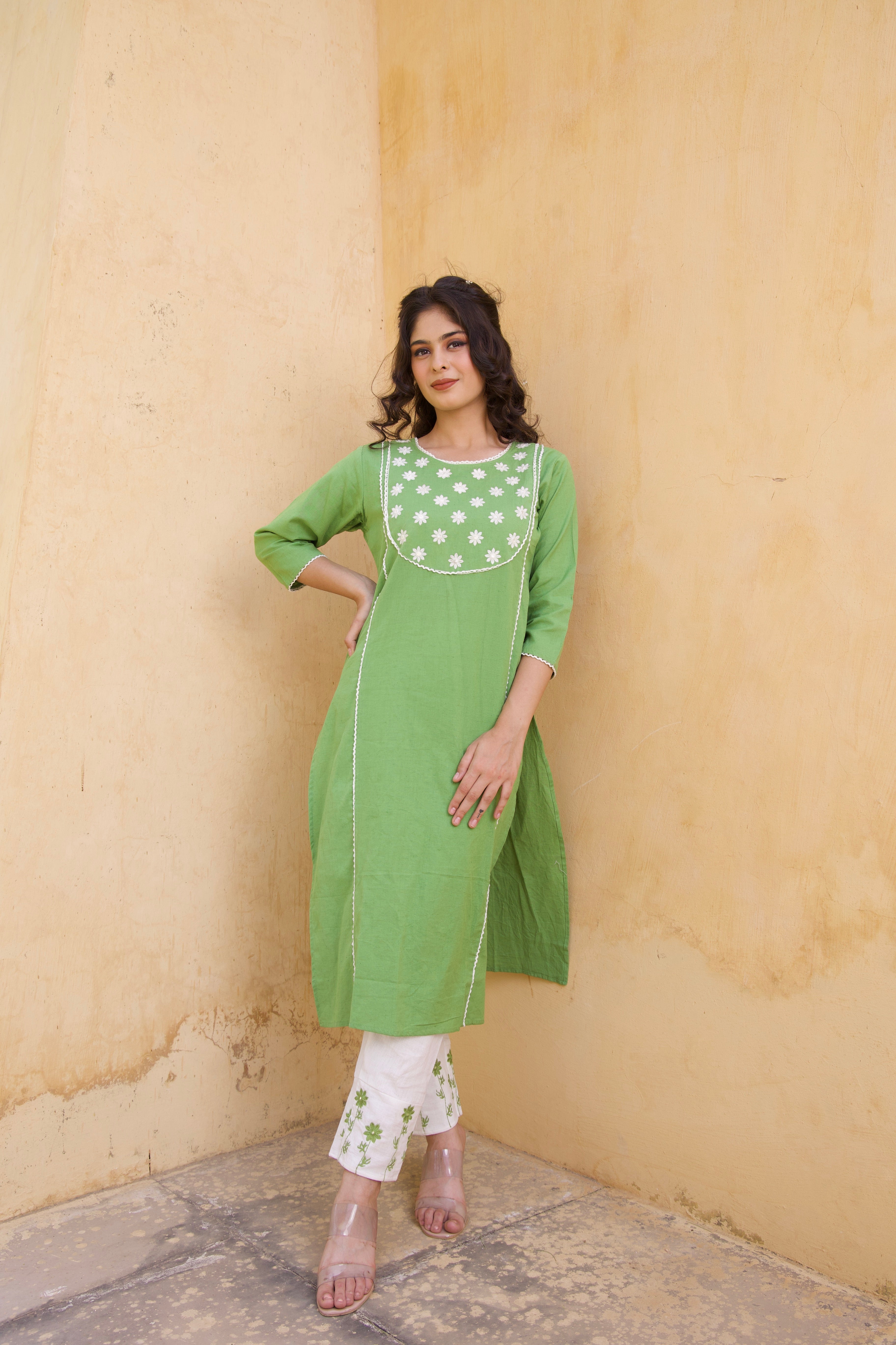 Stylish Green Cotton Floral Kurta Set for Women | Comfortable & Breathable Ethnic Outfit | Perfect for Festivals, Parties & Casual Wear