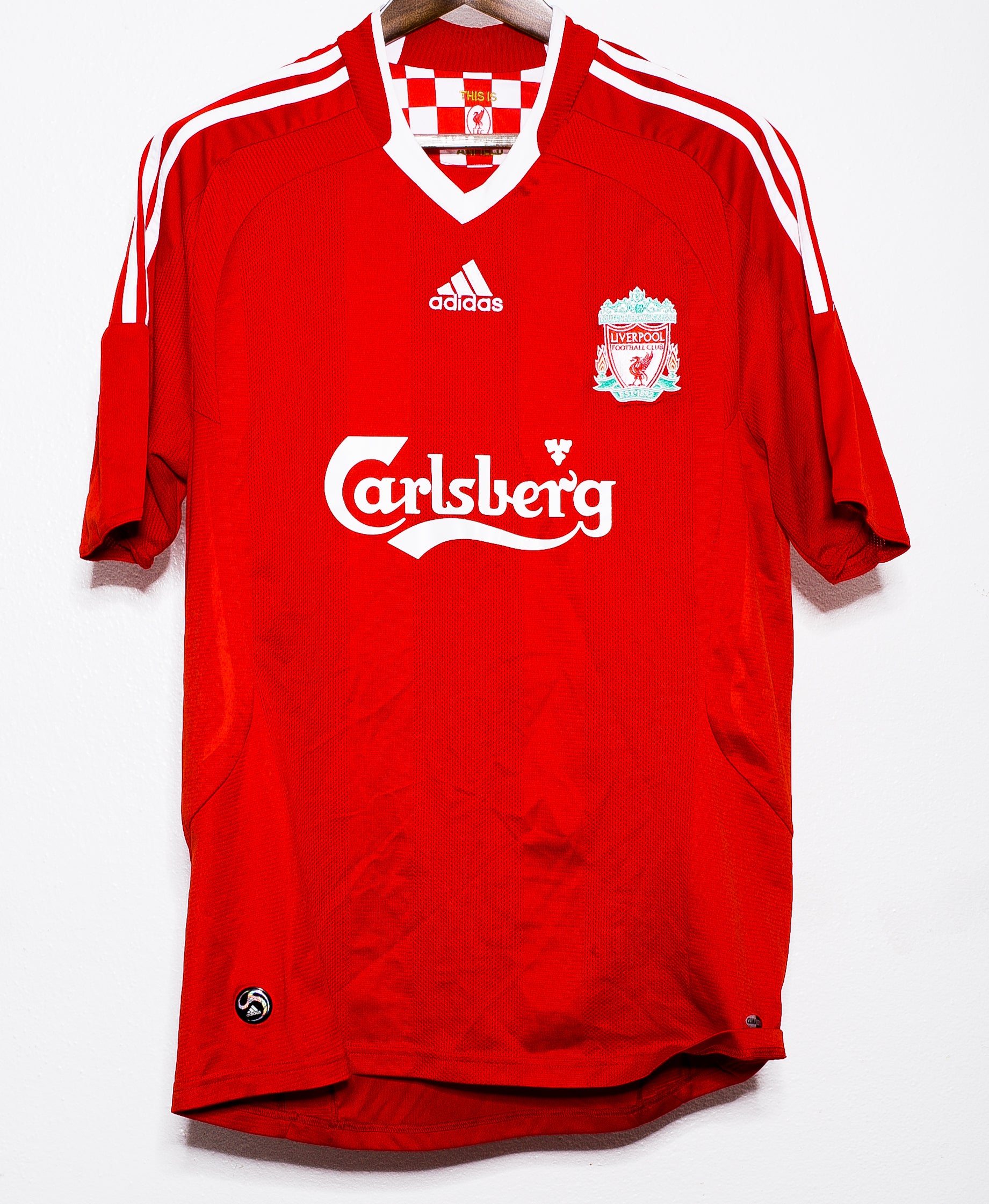 2009 Liverpool FC Home Jersey #8 Steven Gerrard - Authentic Soccer Jersey for Fans & Collectors - Perfect for Match Days & Sports Memorabilia Display