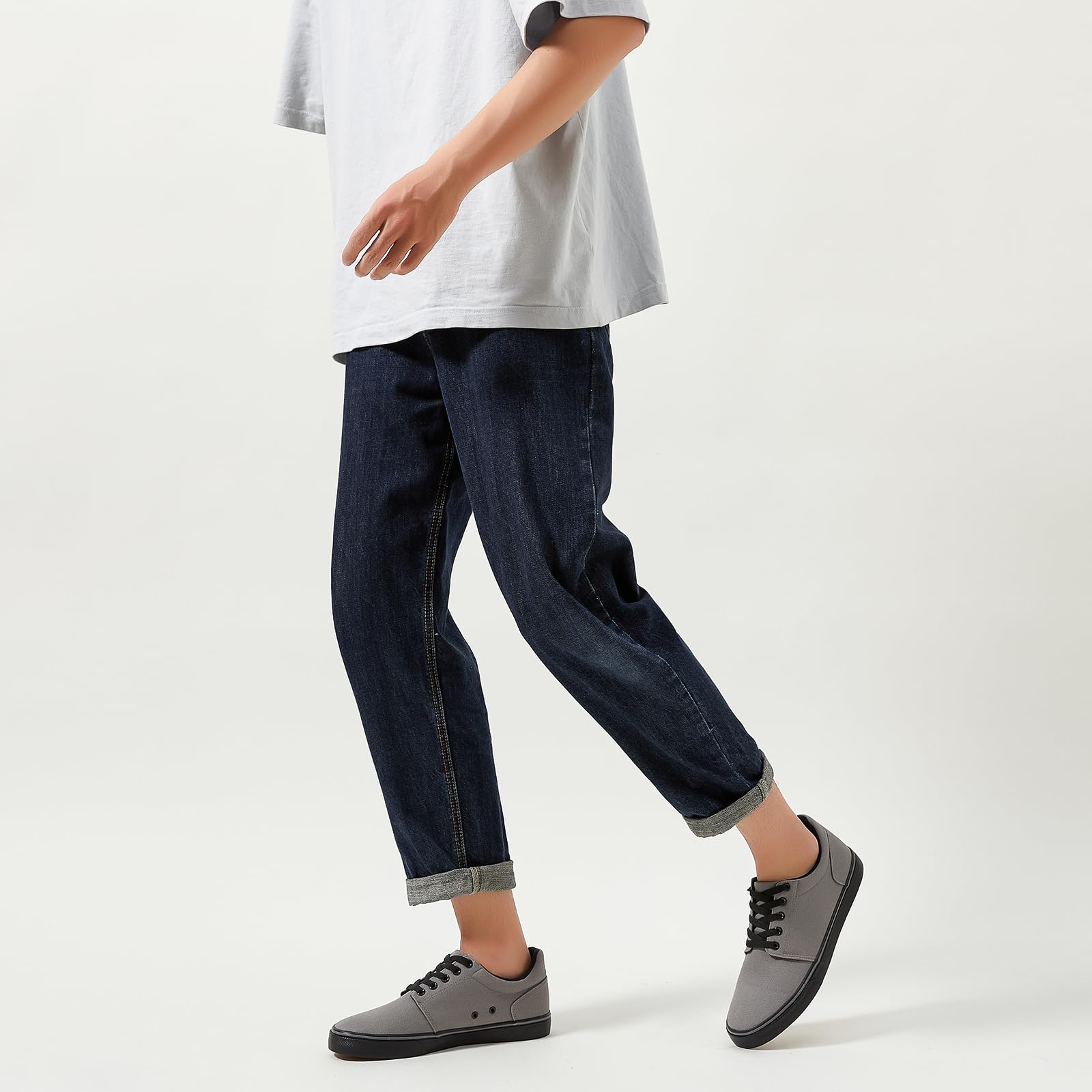 **Men's Classic Canvas Sneakers - Low Top Lace-Up Comfortable Skate Casual Shoes for Everyday Wear & Street Style**    *Use Scenarios: Perfect for casual outings, skateboarding, streetwear fashion, and everyday comfort.*