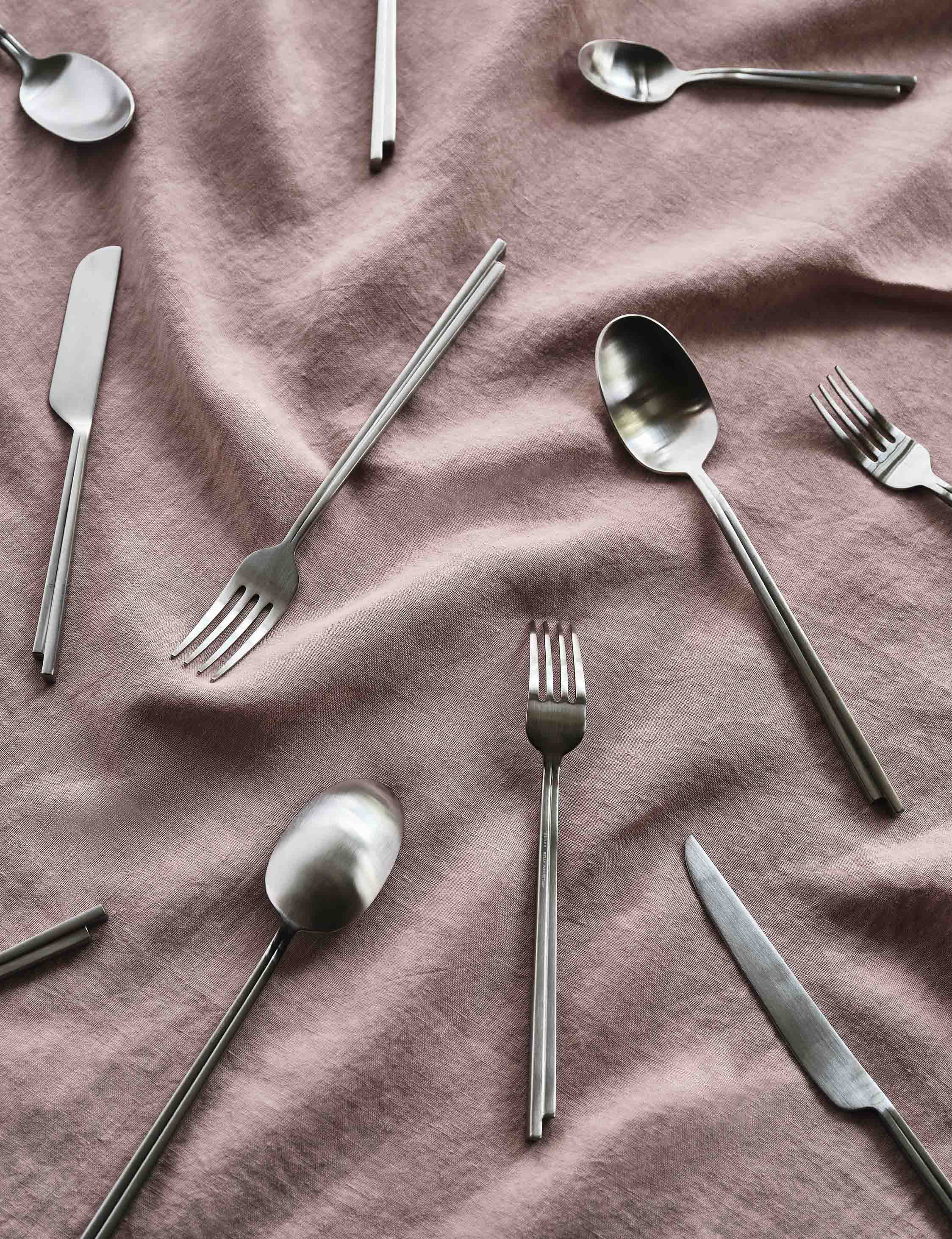 Kelly Wearstler x Serax 24-Piece Flatware Set - Stainless Steel Cutlery for Dining, Entertaining & Gifting - Elegant Tableware for Restaurants, Weddings & Home Use