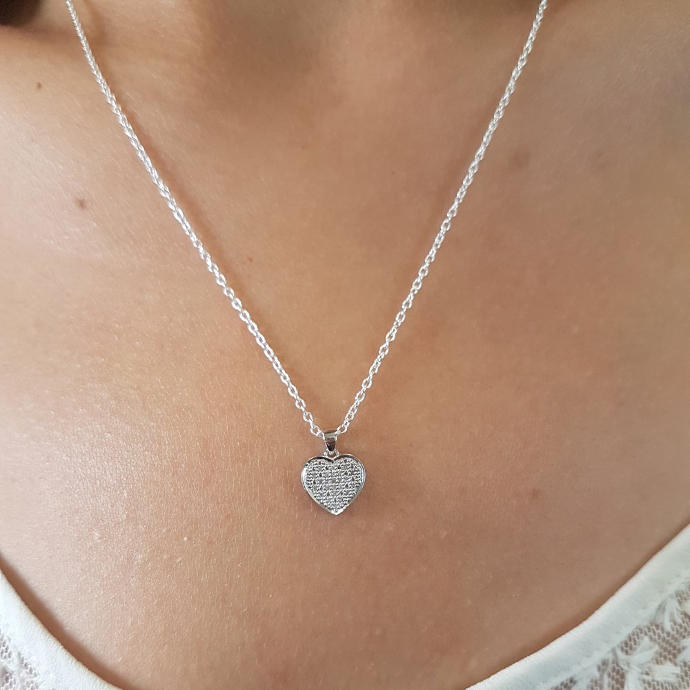 0.0tw 10K Solid Gold Round White Diamond Heart Pendant Necklace for Women - Elegant Valentine's Day Gift with Silver Chain - Perfect for Anniversaries, Birthdays & Romantic Occasions
