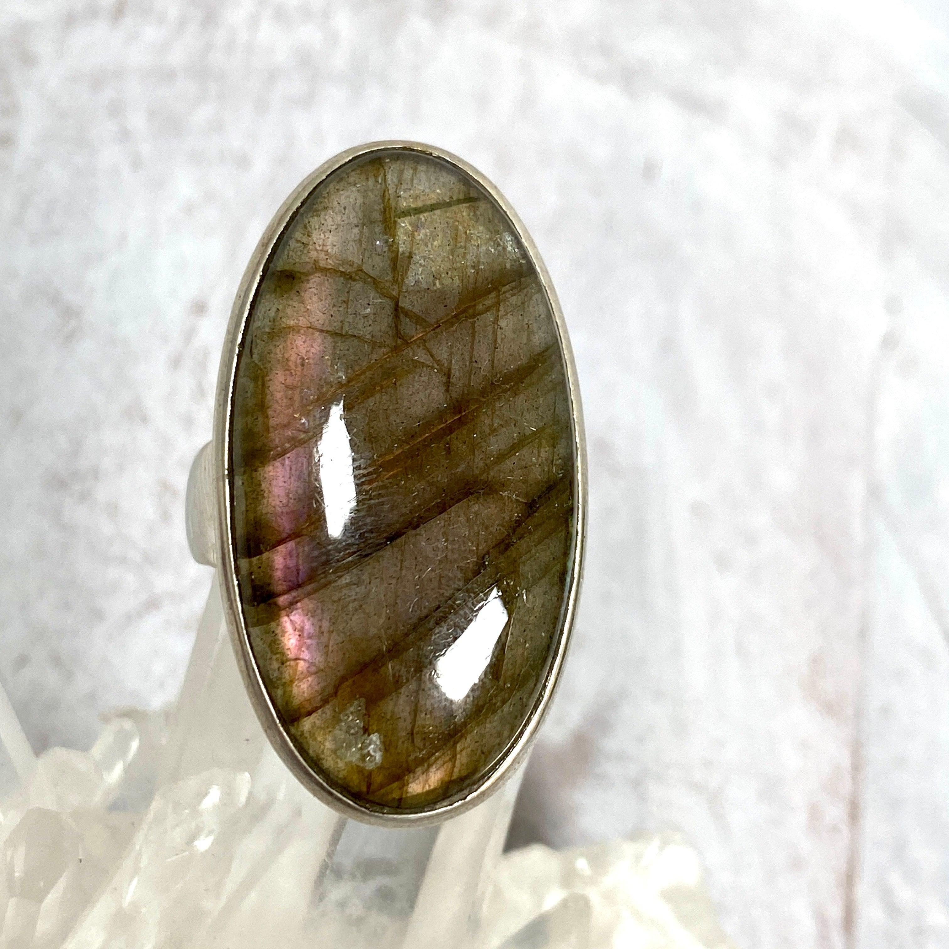 10K Gold Purple Labradorite Oval Ring for Women - Size 10 - Elegant Gemstone Jewelry for Everyday Wear & Special Occasions