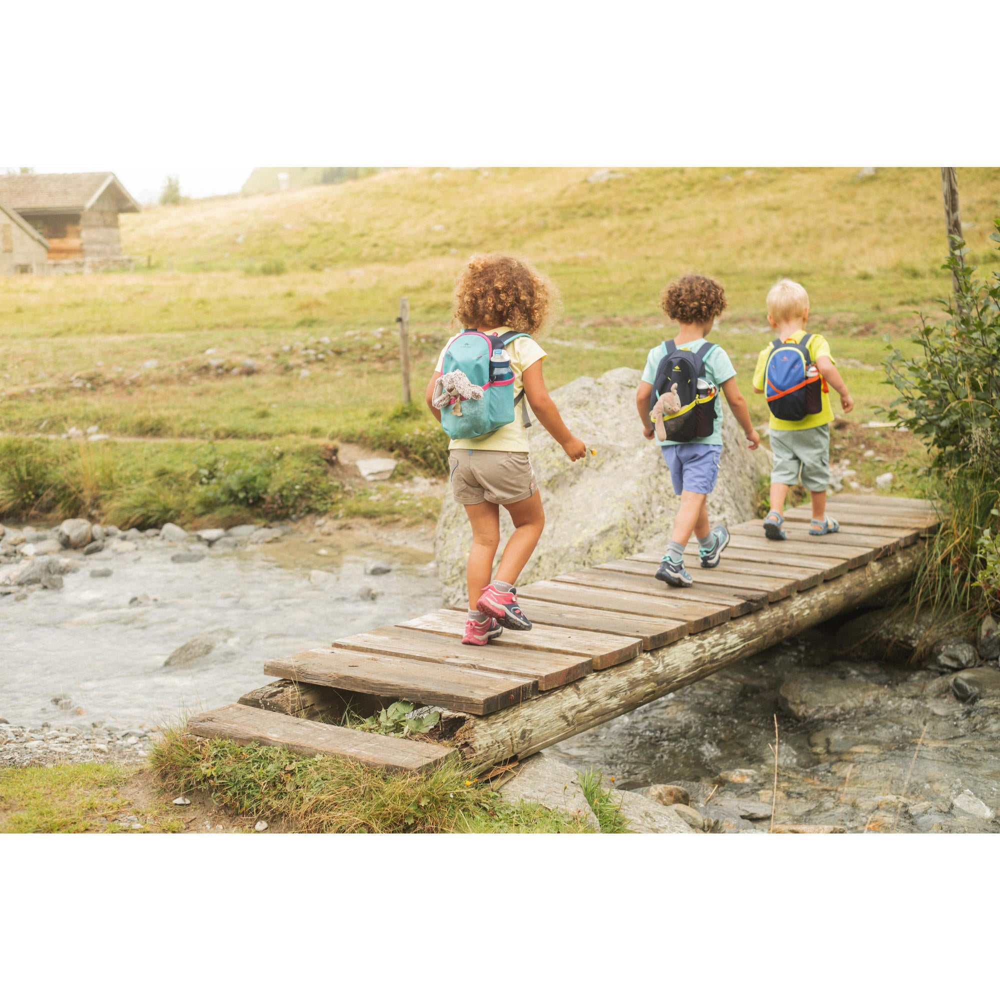 Quechua MH100 5L Kids Hiking Backpack - Lightweight Outdoor Daypack for Boys & Girls - Perfect for School, Camping & Adventure Travel