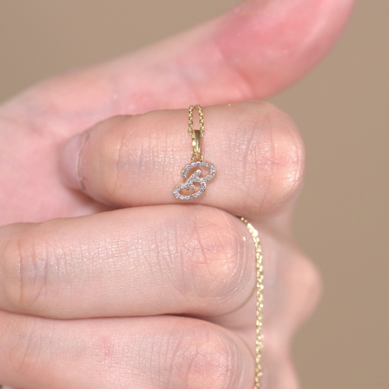 14K White Gold Cursive Diamond Initial Necklace - Personalized Name Pendant for Women - Perfect Gift for Birthday, Anniversary & Valentine's Day