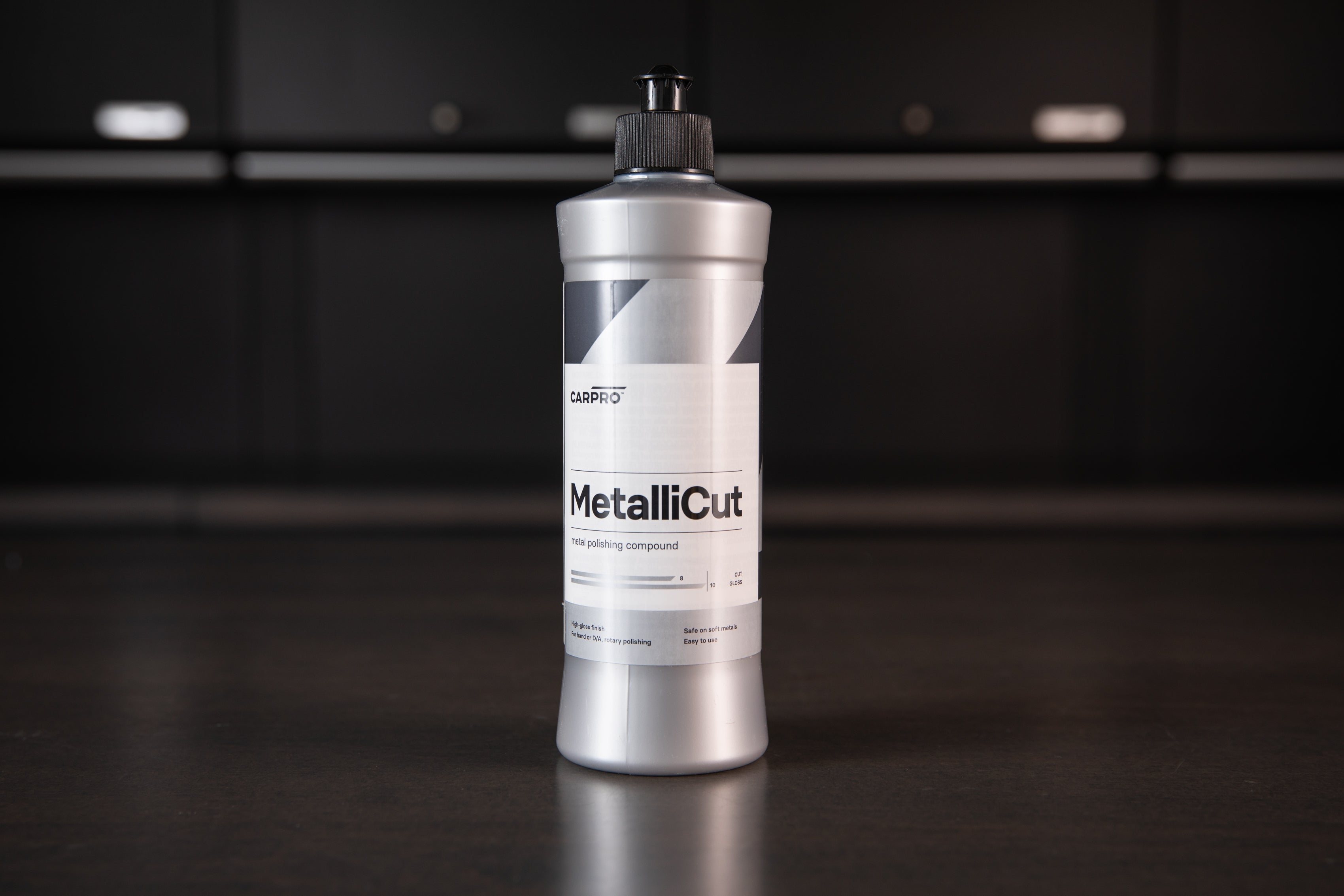 CARPRO MetalliCut Premium Metal Polish Kit - Restores Shine & Removes Oxidation on Cars, Motorcycles, Jewelry - Perfect for Auto Detailing & Metal Restoration