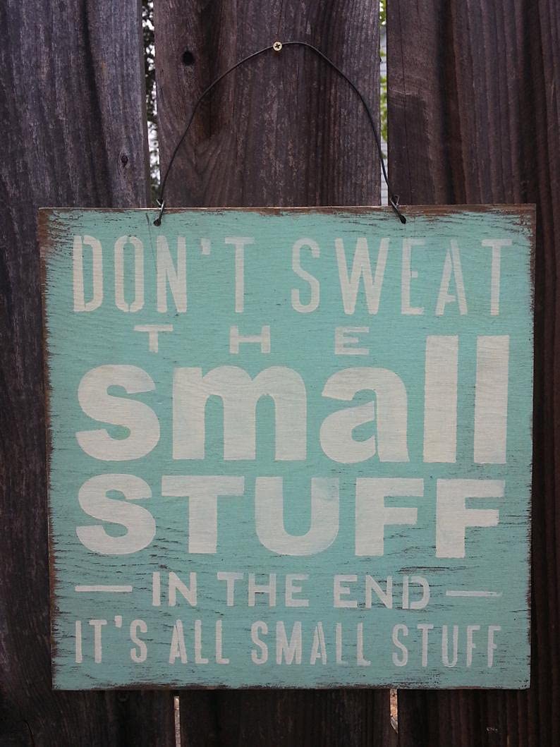 Fprqlyze 'Don't Sweat The Small Stuff' Inspirational Wooden Wall Sign - 12×12 Inch Home & Office Decor for Stress Relief & Positive Vibes